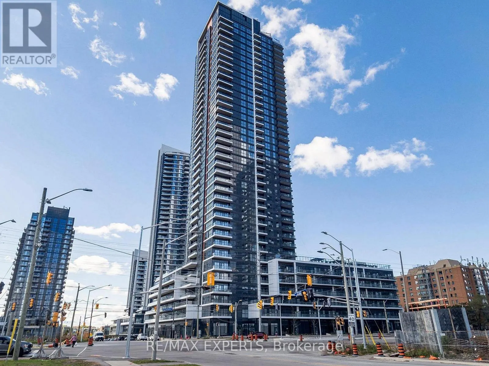 307 - 15 WATERGARDEN DRIVE