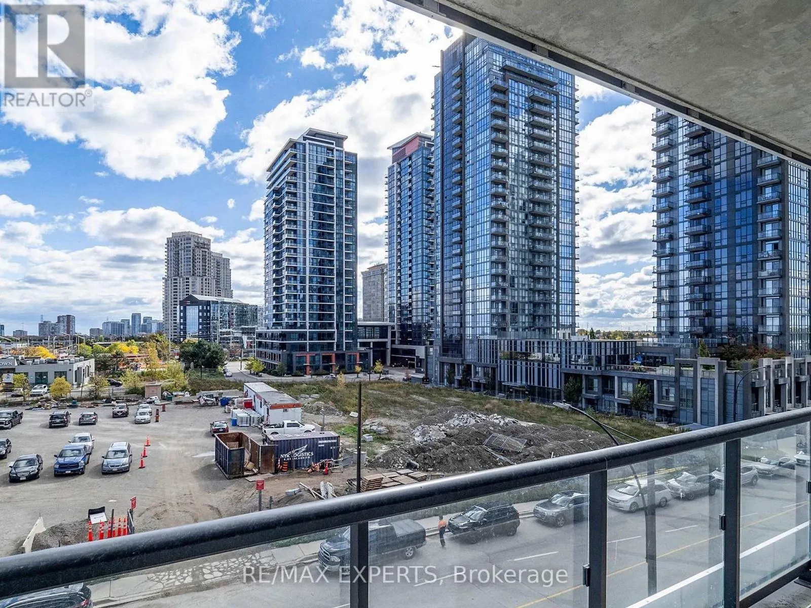 307 - 15 WATERGARDEN DRIVE