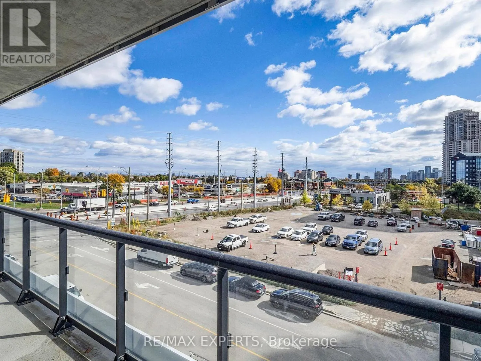 307 - 15 WATERGARDEN DRIVE