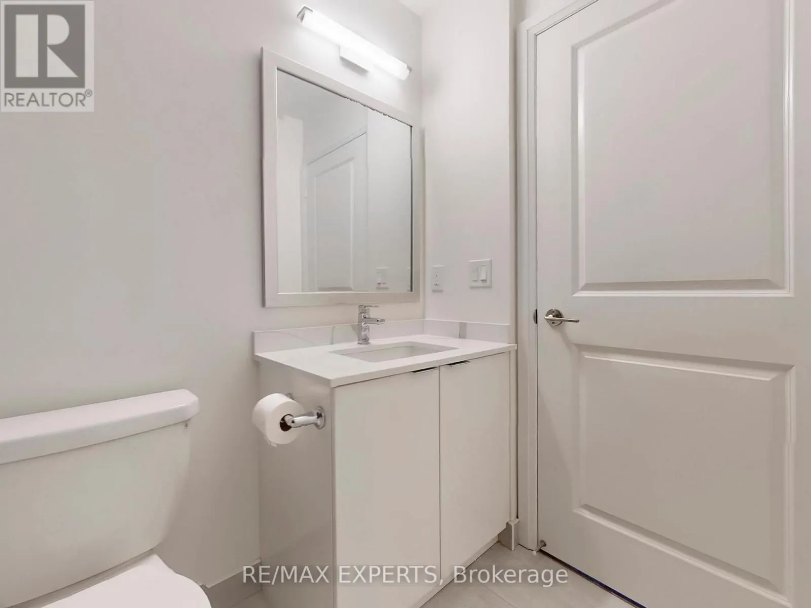 307 - 15 WATERGARDEN DRIVE