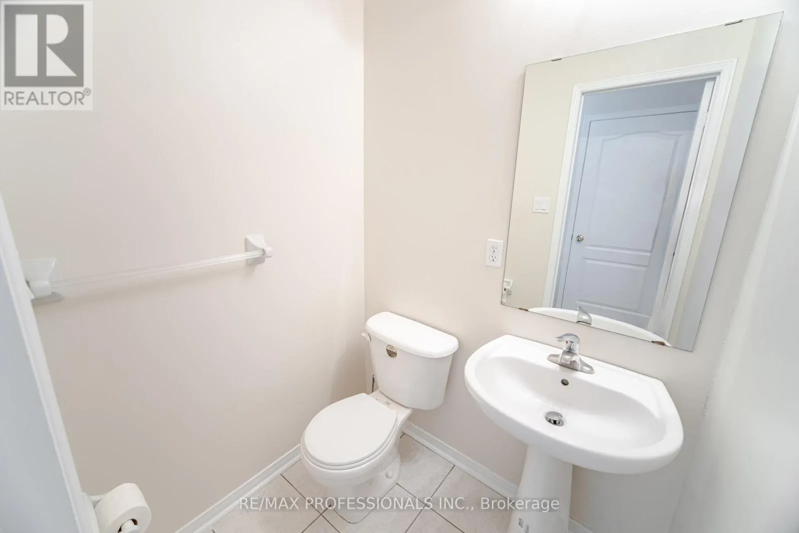 6155 ROWERS CRESCENT