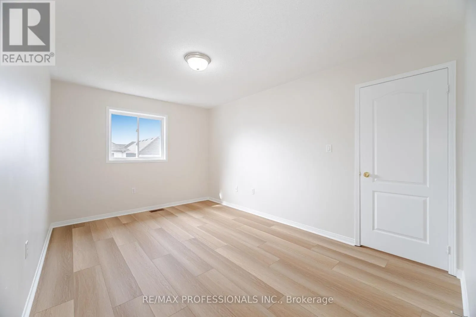 6155 ROWERS CRESCENT