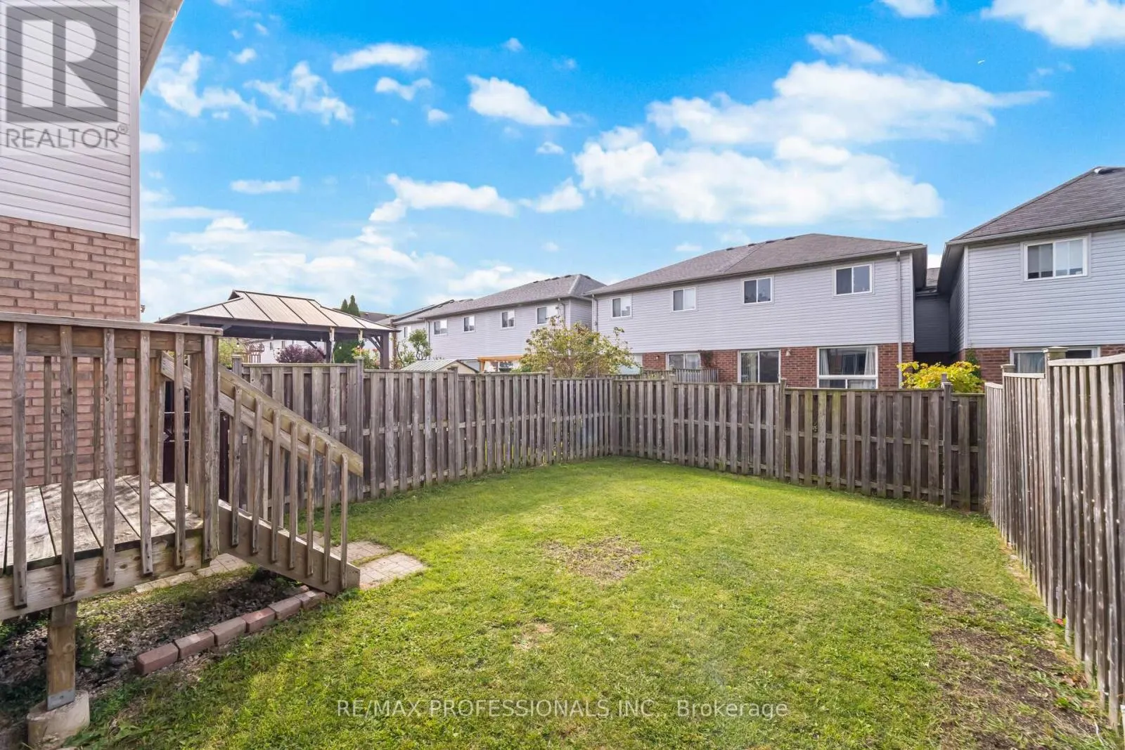 6155 ROWERS CRESCENT