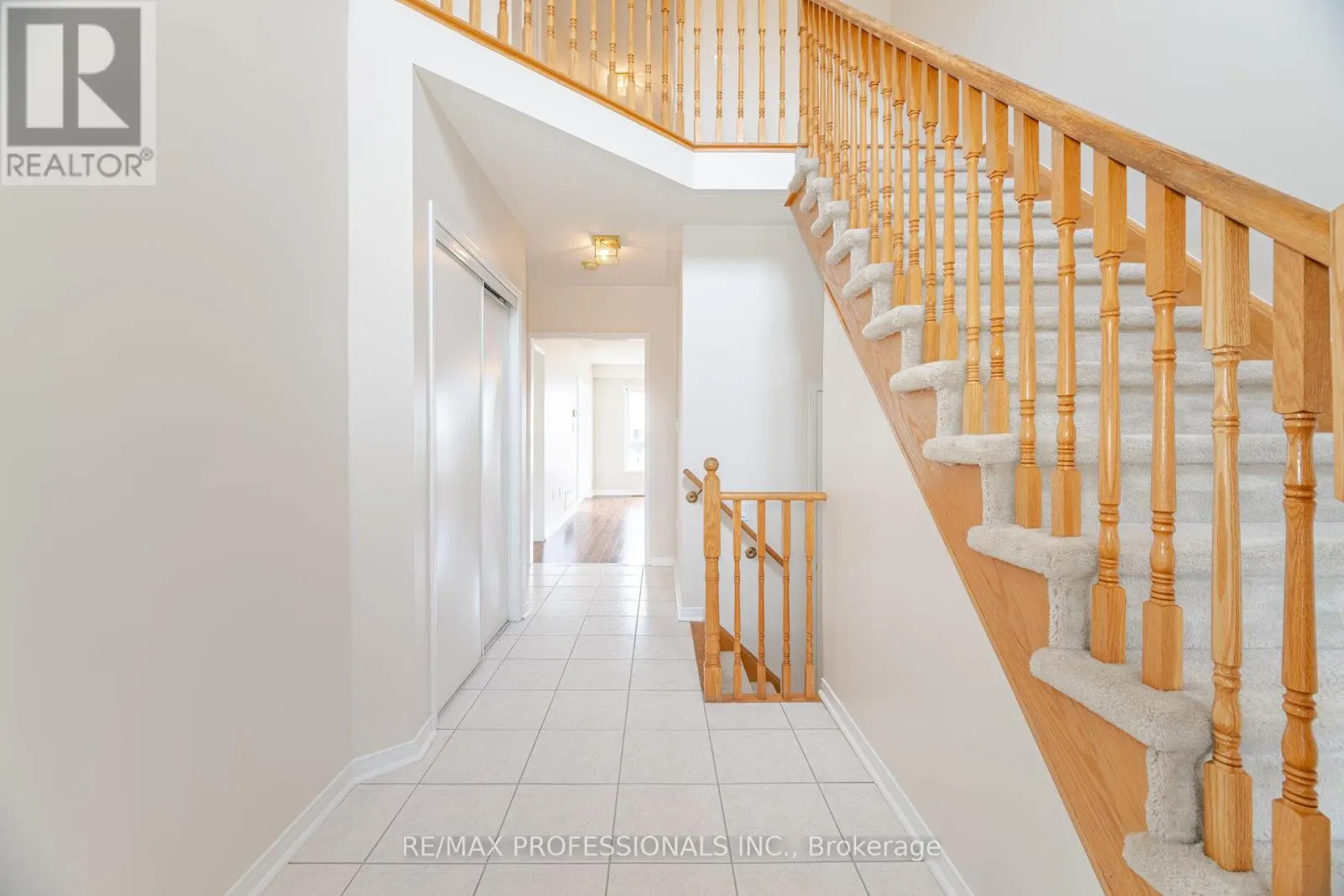6155 ROWERS CRESCENT