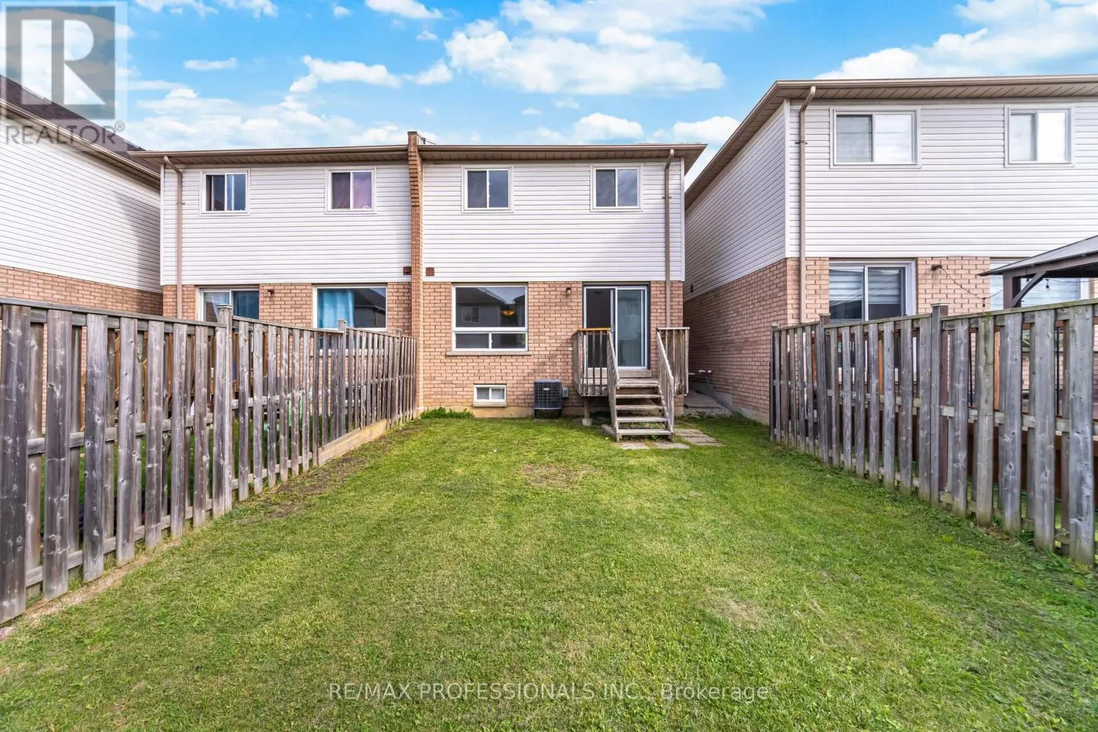 6155 ROWERS CRESCENT