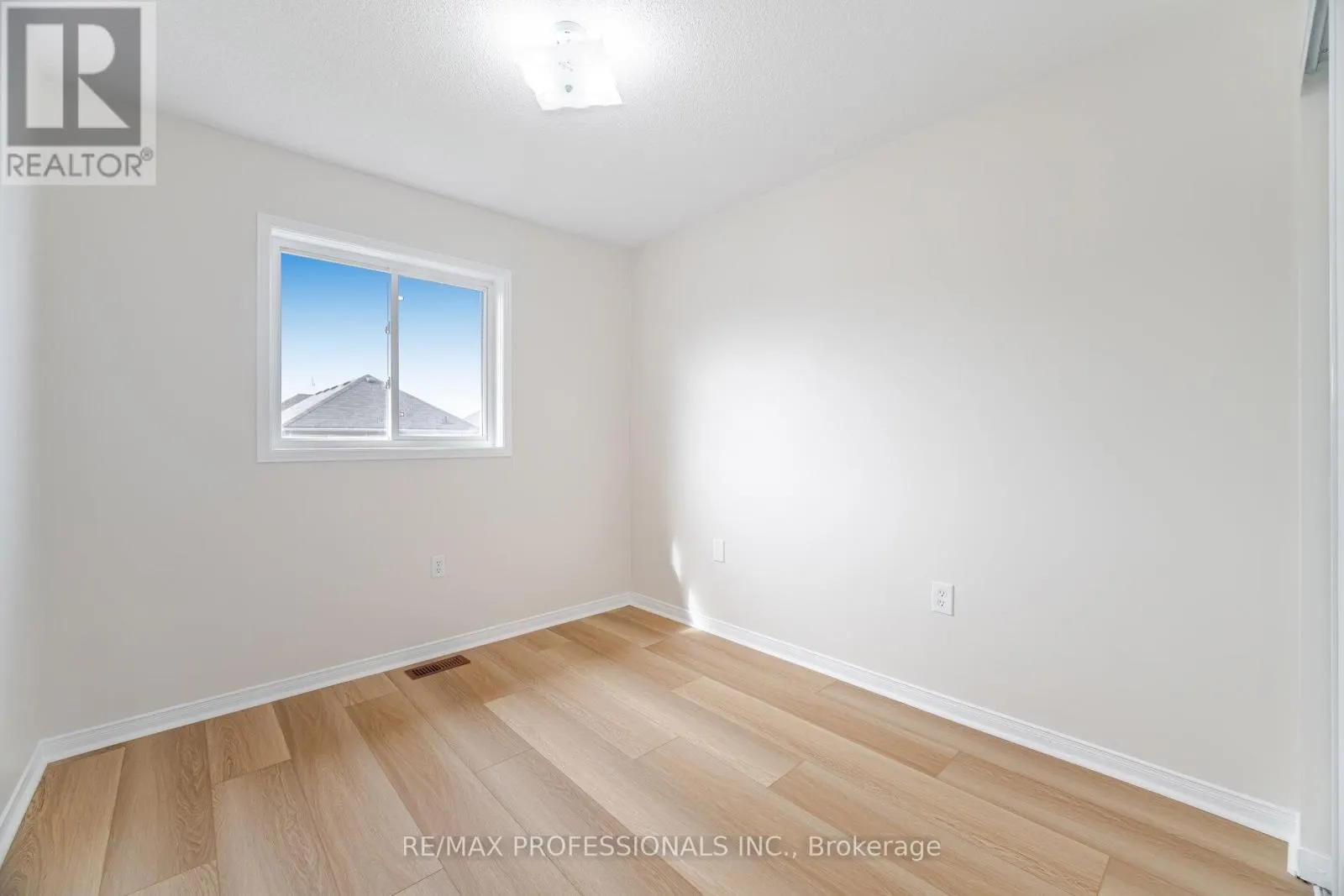 6155 ROWERS CRESCENT