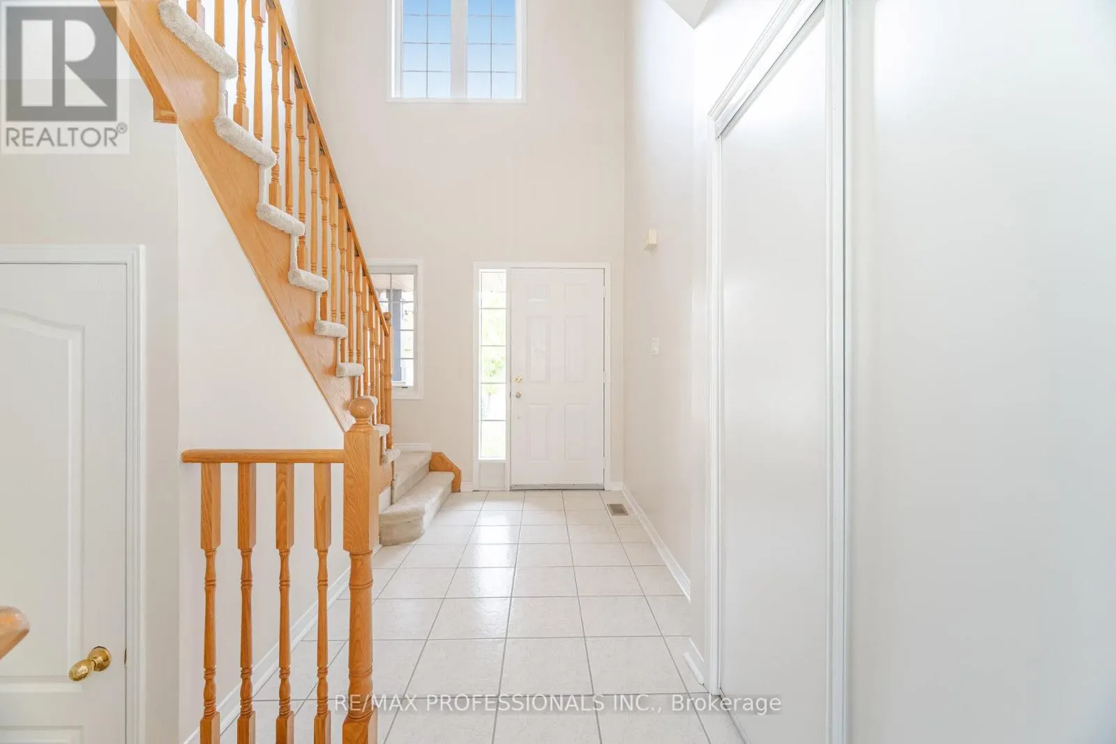 6155 ROWERS CRESCENT