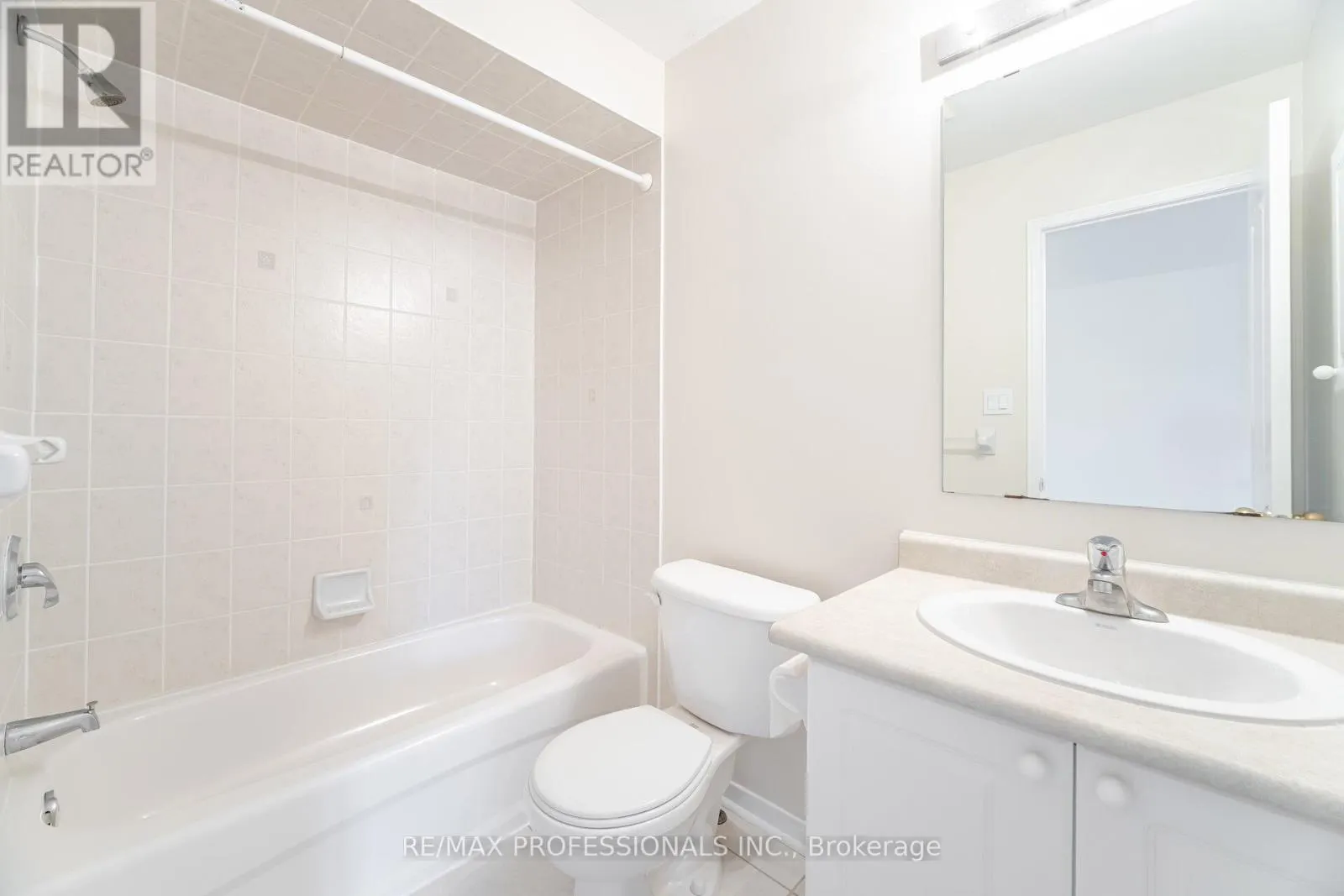 6155 ROWERS CRESCENT