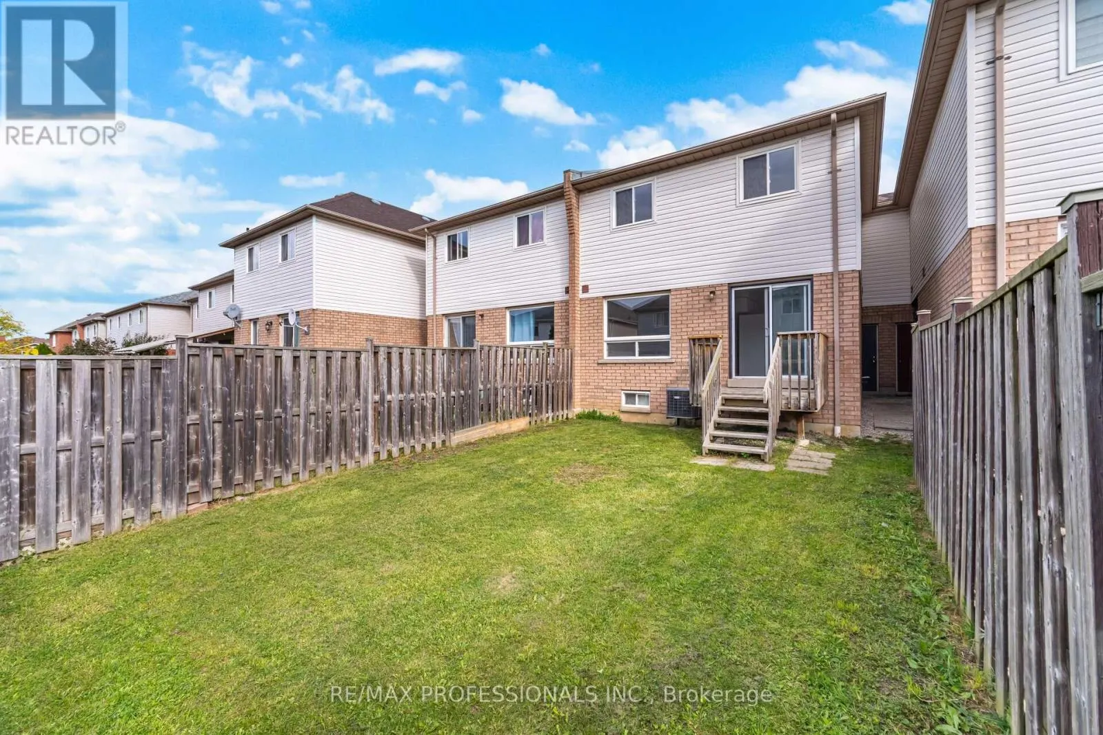 6155 ROWERS CRESCENT
