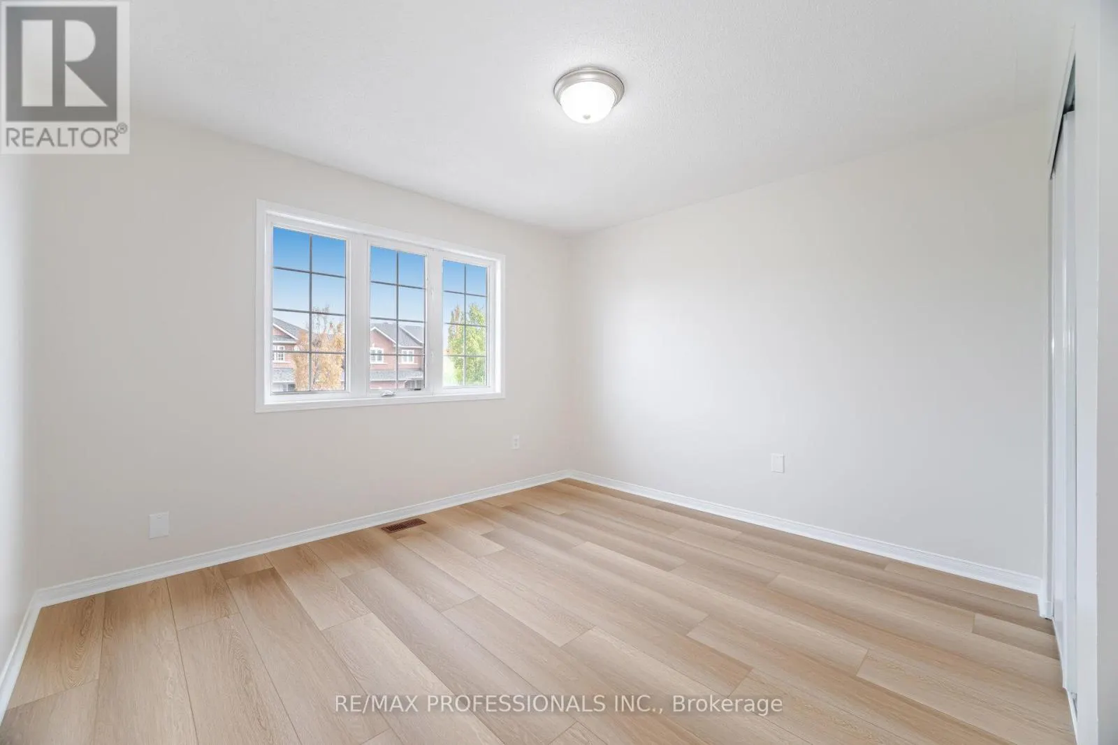 6155 ROWERS CRESCENT