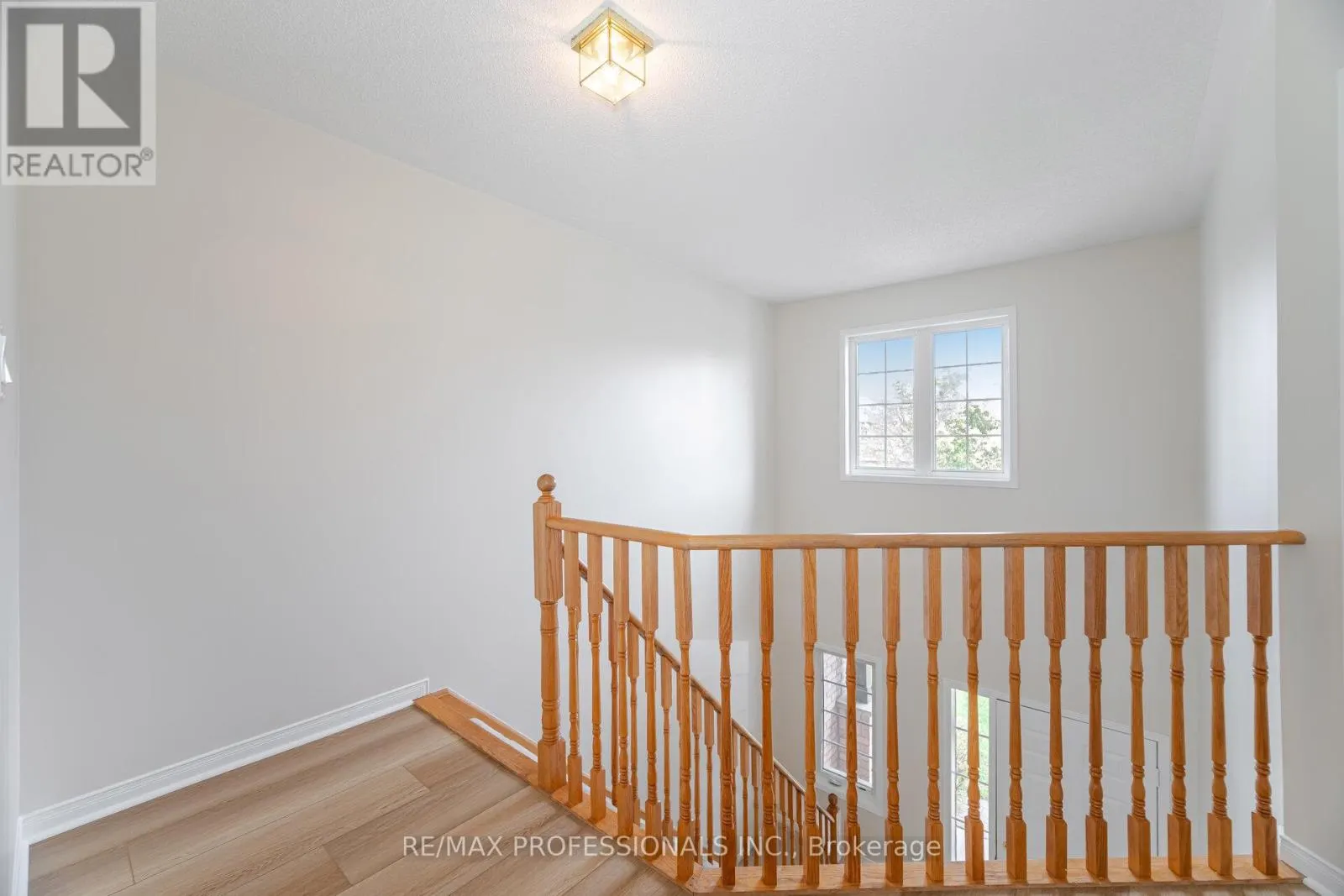 6155 ROWERS CRESCENT