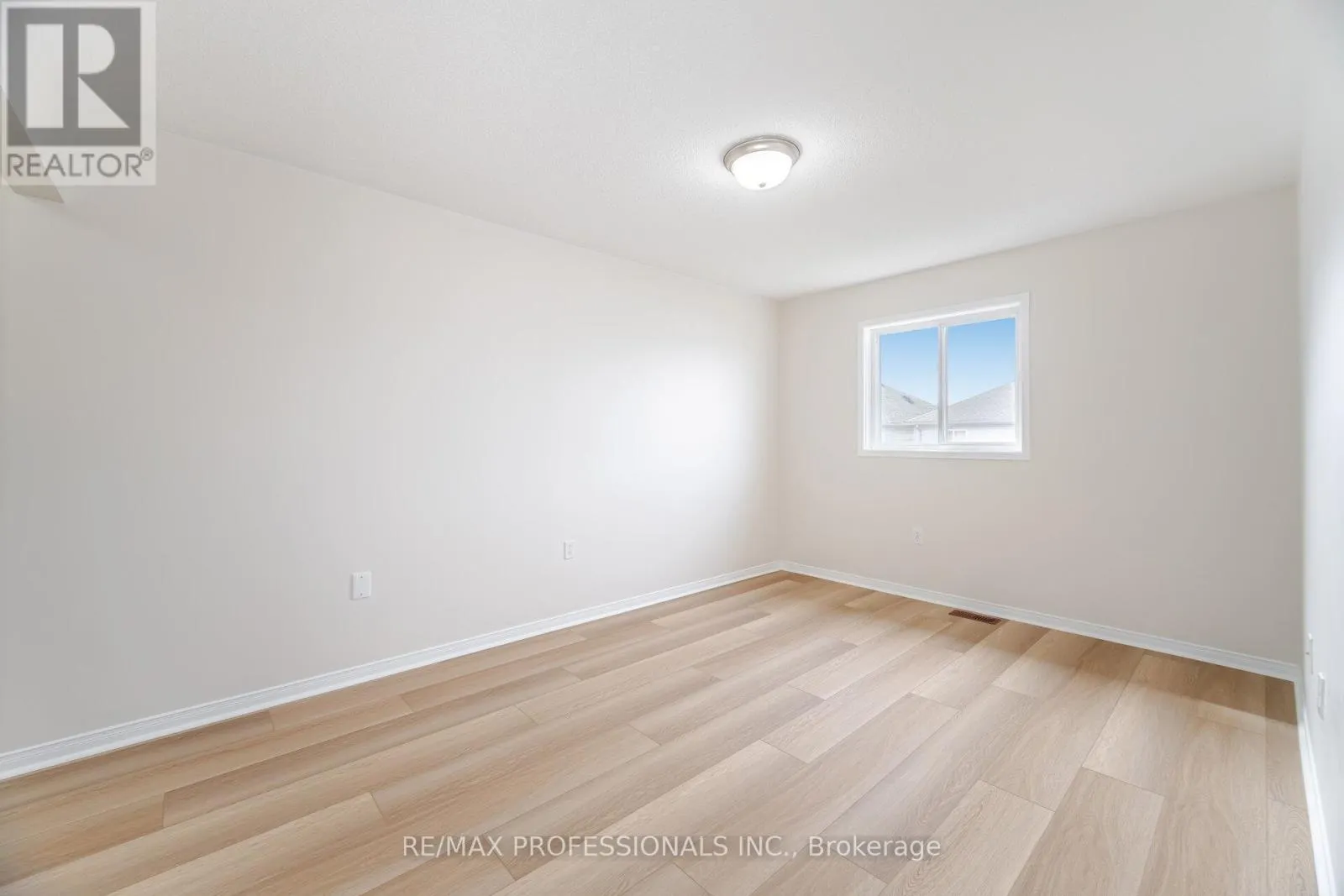 6155 ROWERS CRESCENT