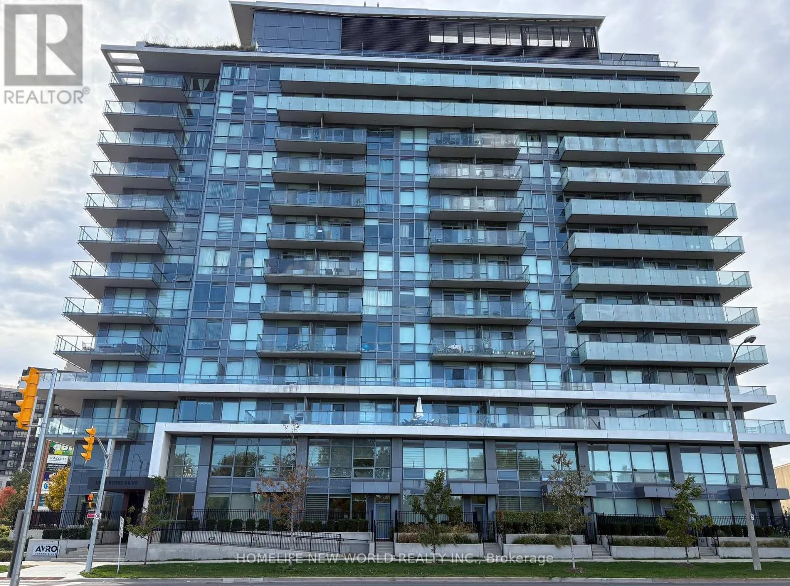 910 - 10 DE BOERS DRIVE