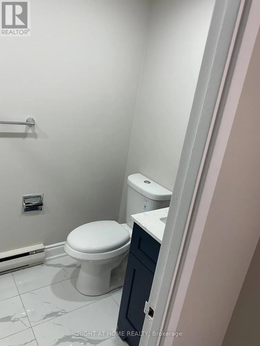 4 - 180 MISSISSAUGA VALLEY BOULEVARD