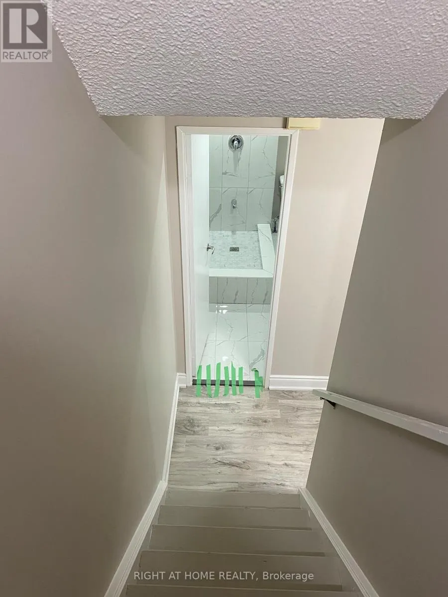 4 - 180 MISSISSAUGA VALLEY BOULEVARD