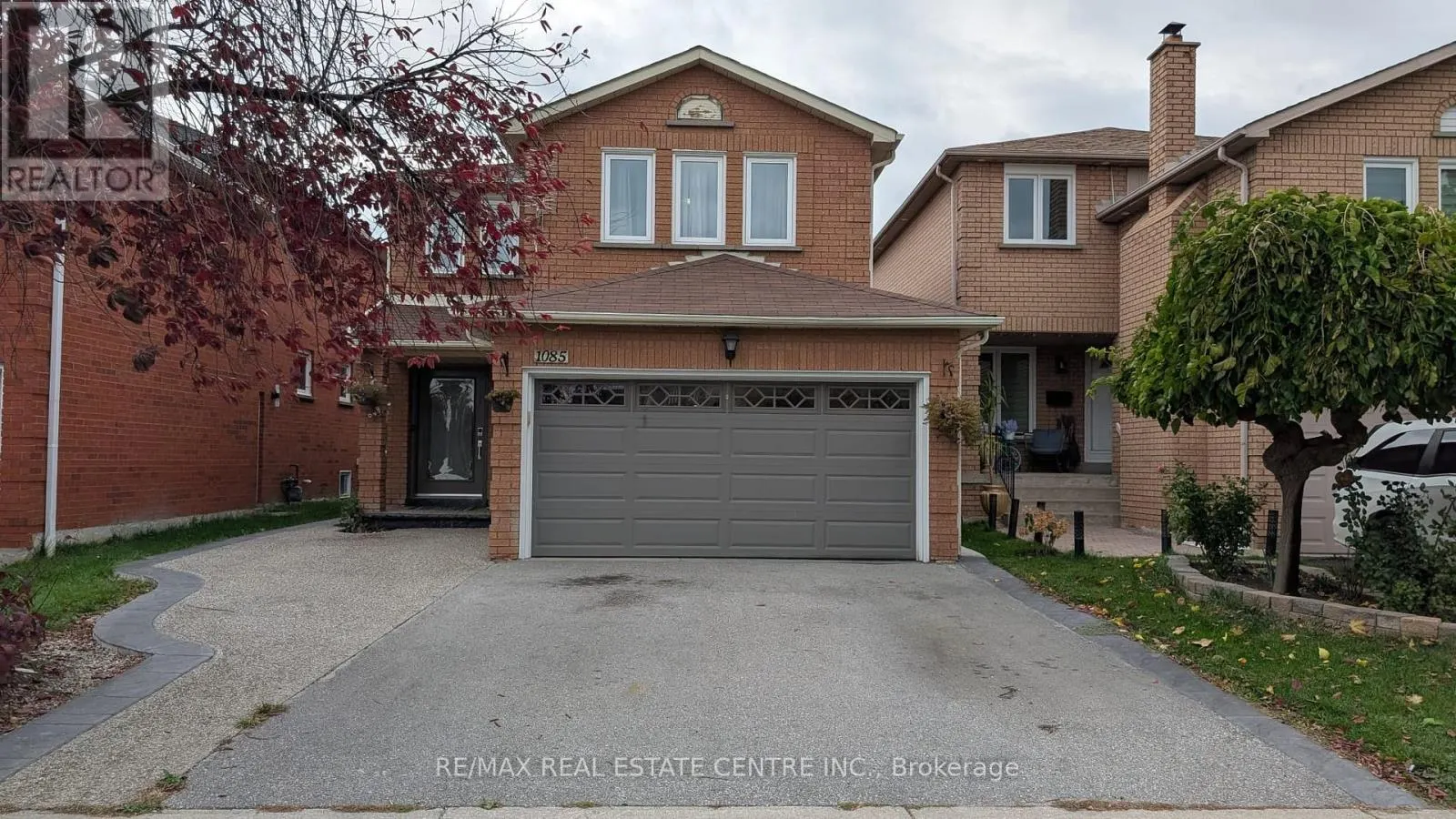 1085 IVANDALE DRIVE