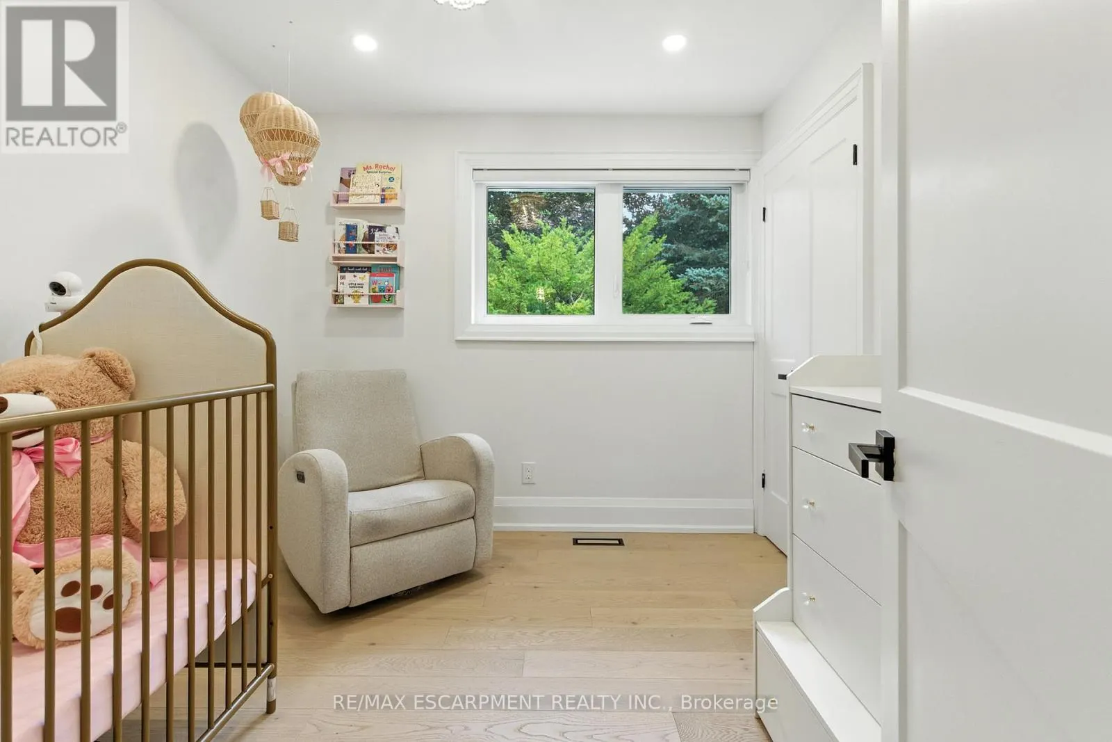 1245 BRAMBLEWOOD LANE