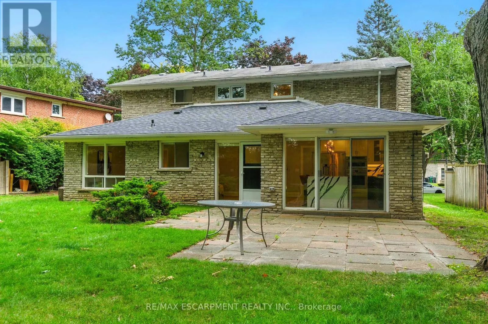 1245 BRAMBLEWOOD LANE