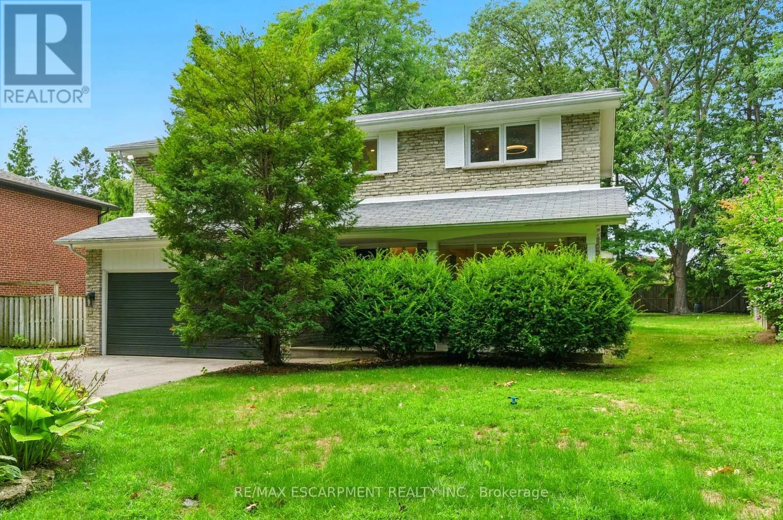 1245 BRAMBLEWOOD LANE