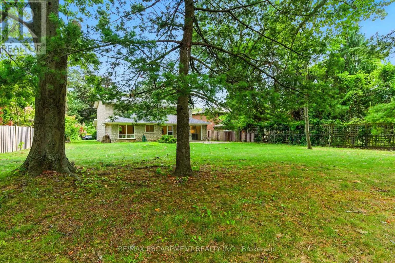 1245 BRAMBLEWOOD LANE