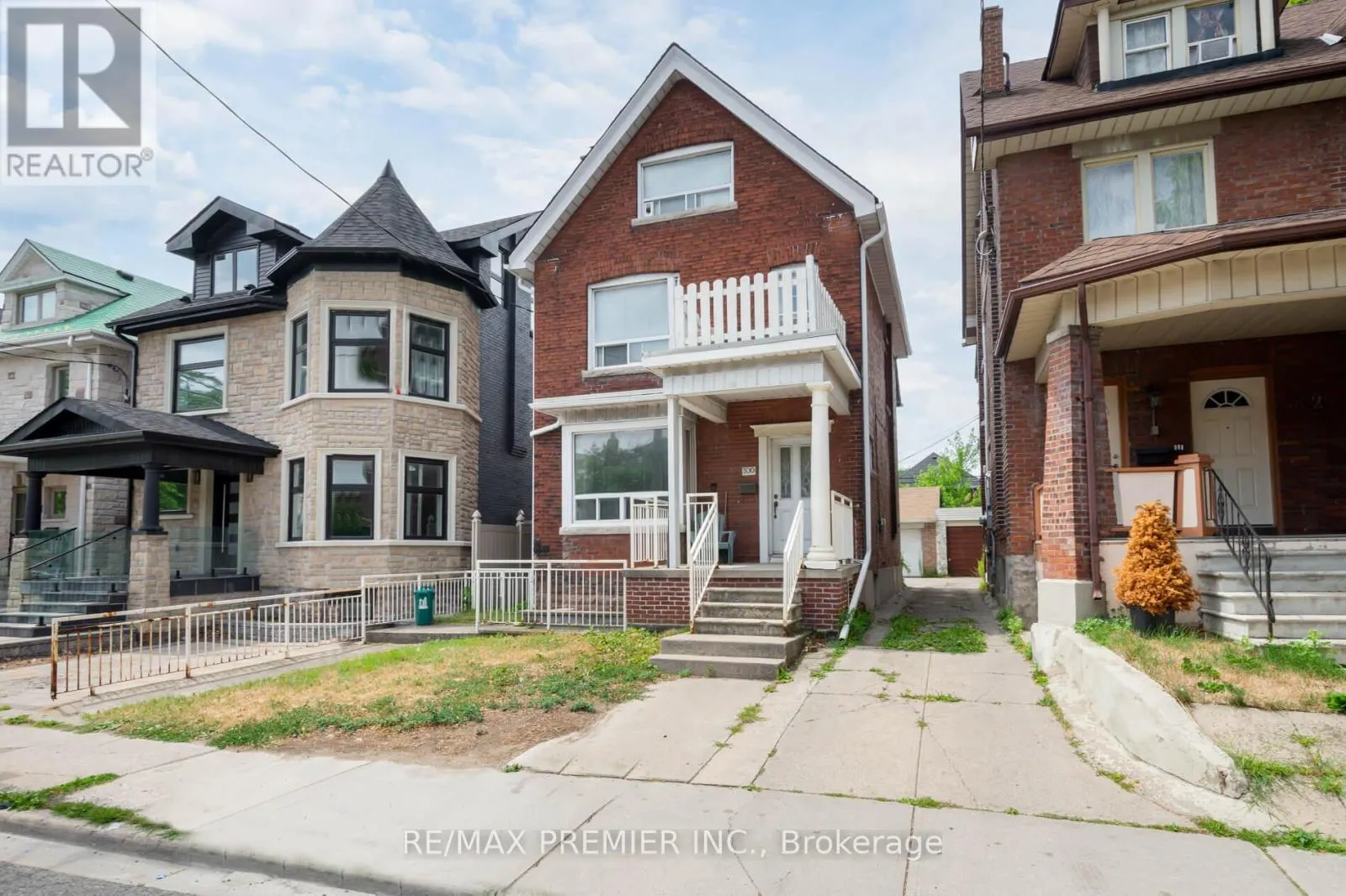 300 KEELE STREET