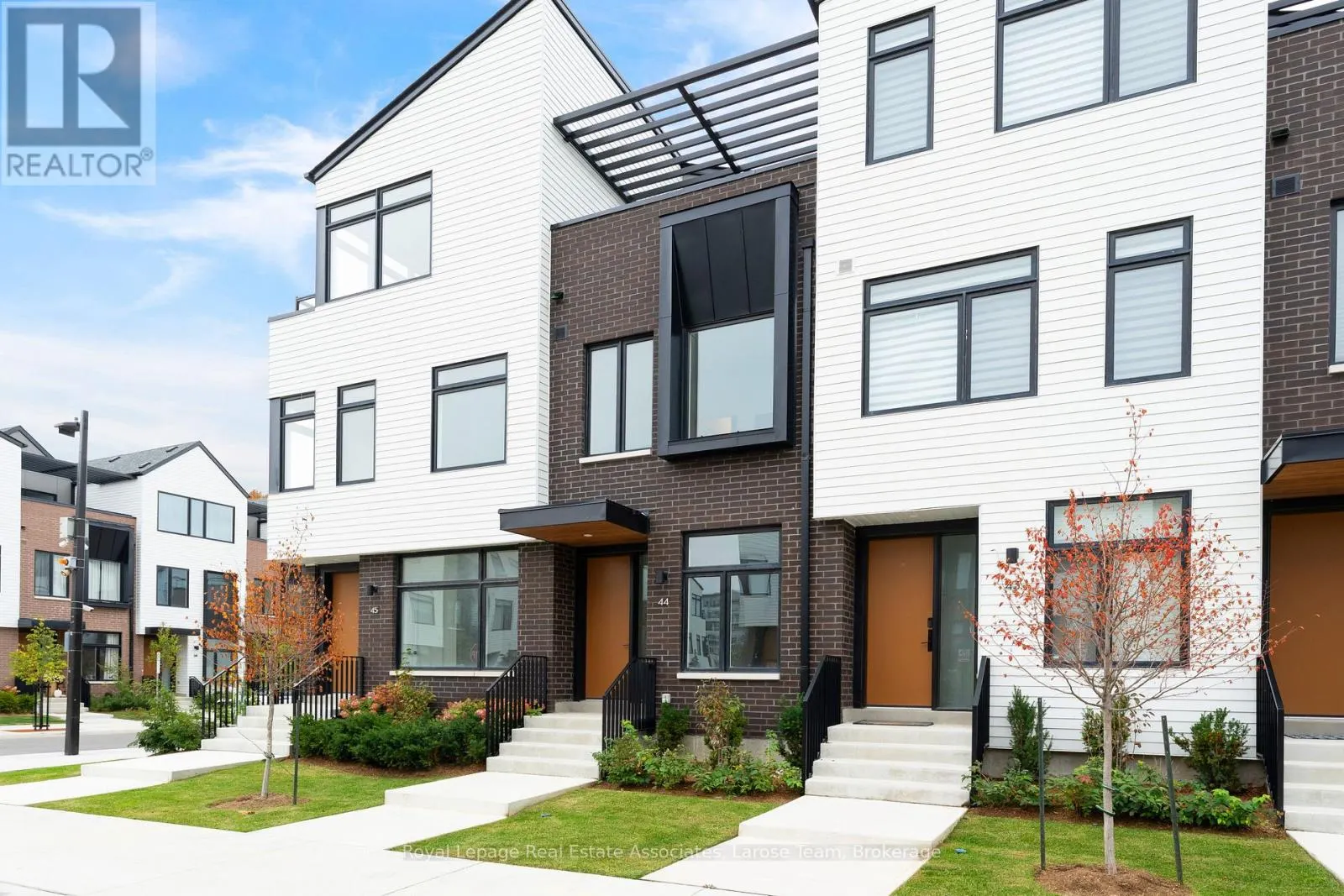 44 - 30 LOU PARSONS WAY