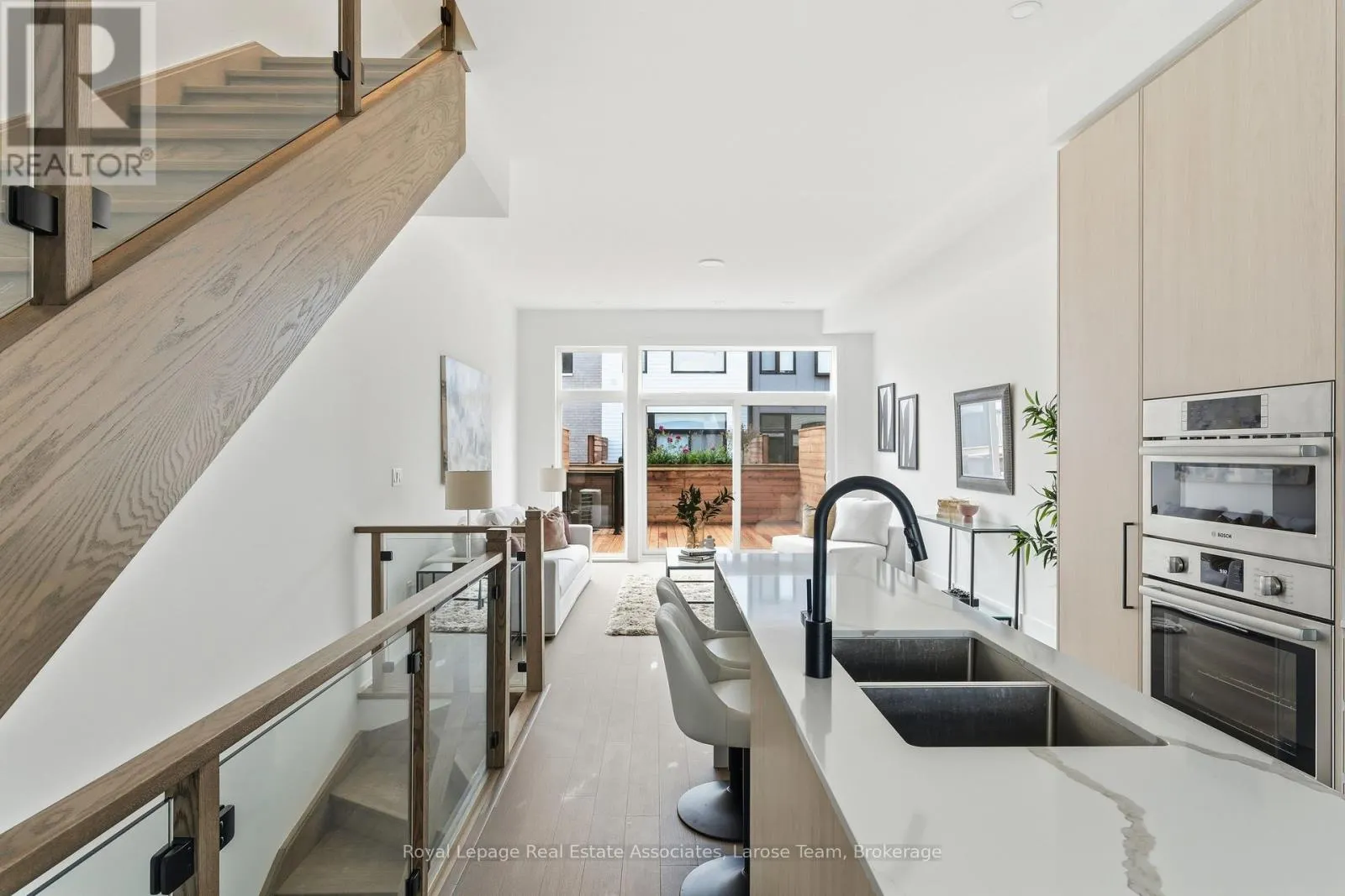 44 - 30 LOU PARSONS WAY