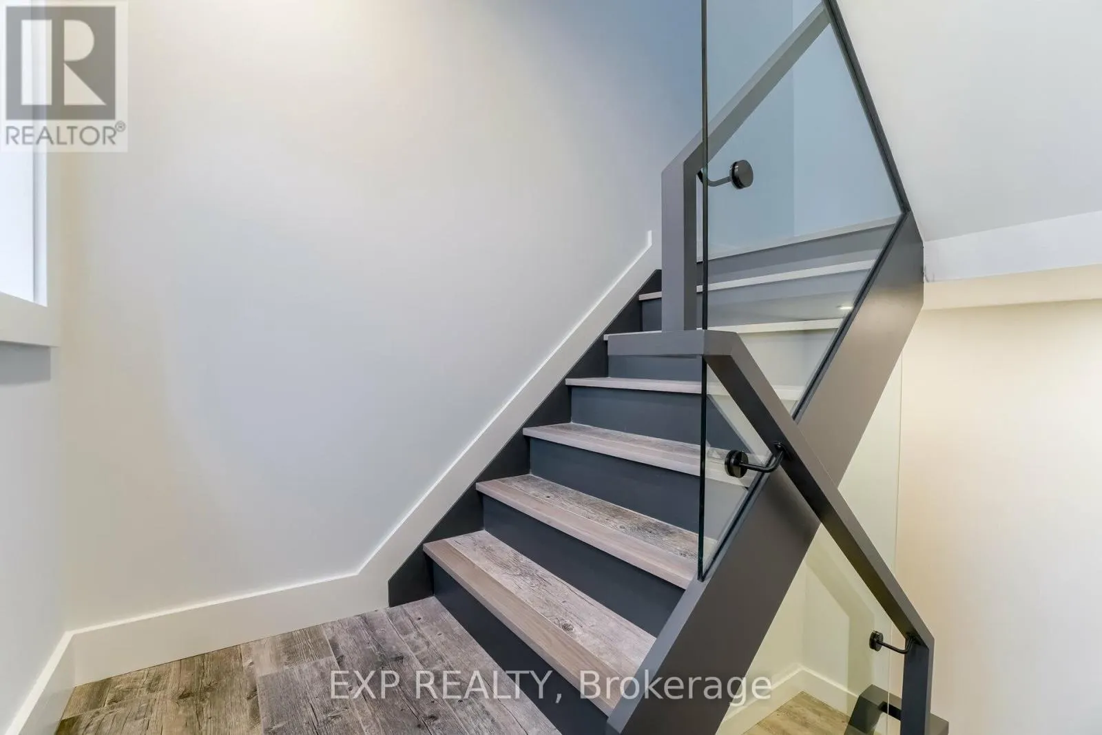 2ND FLR - 5 BRENDWIN ROAD