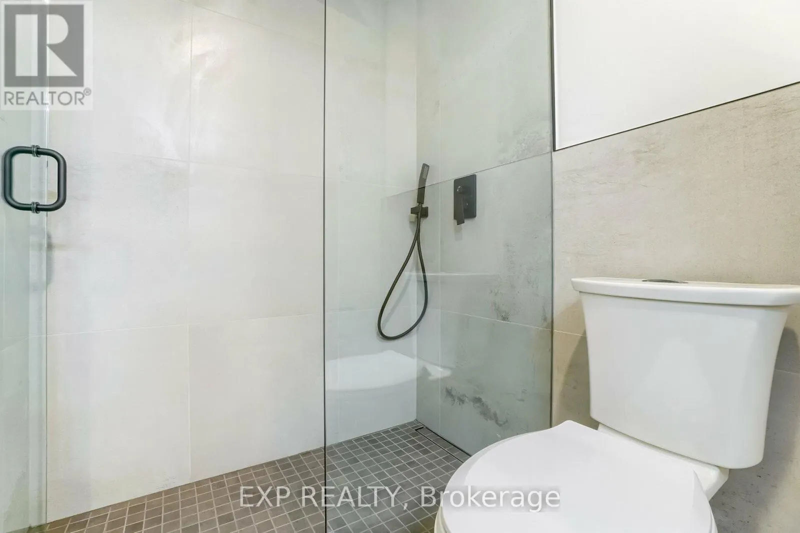 2ND FLR - 5 BRENDWIN ROAD
