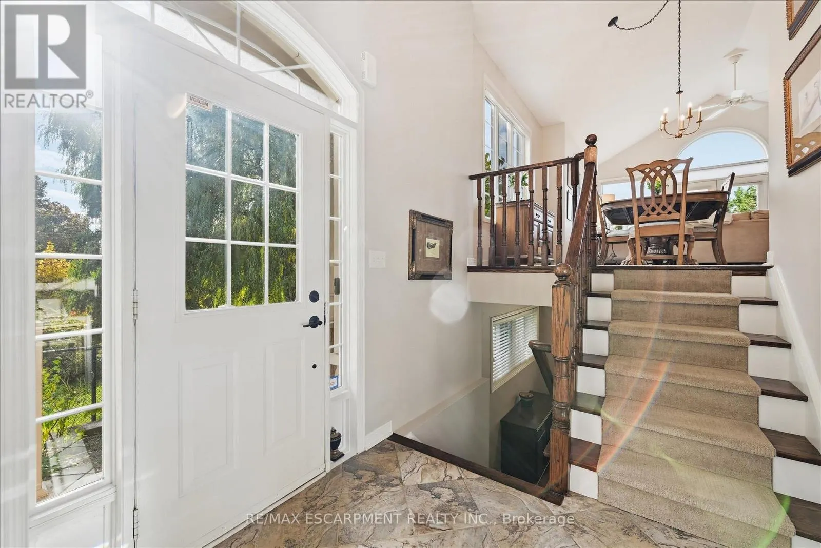 19 - 4241 SARAZEN DRIVE