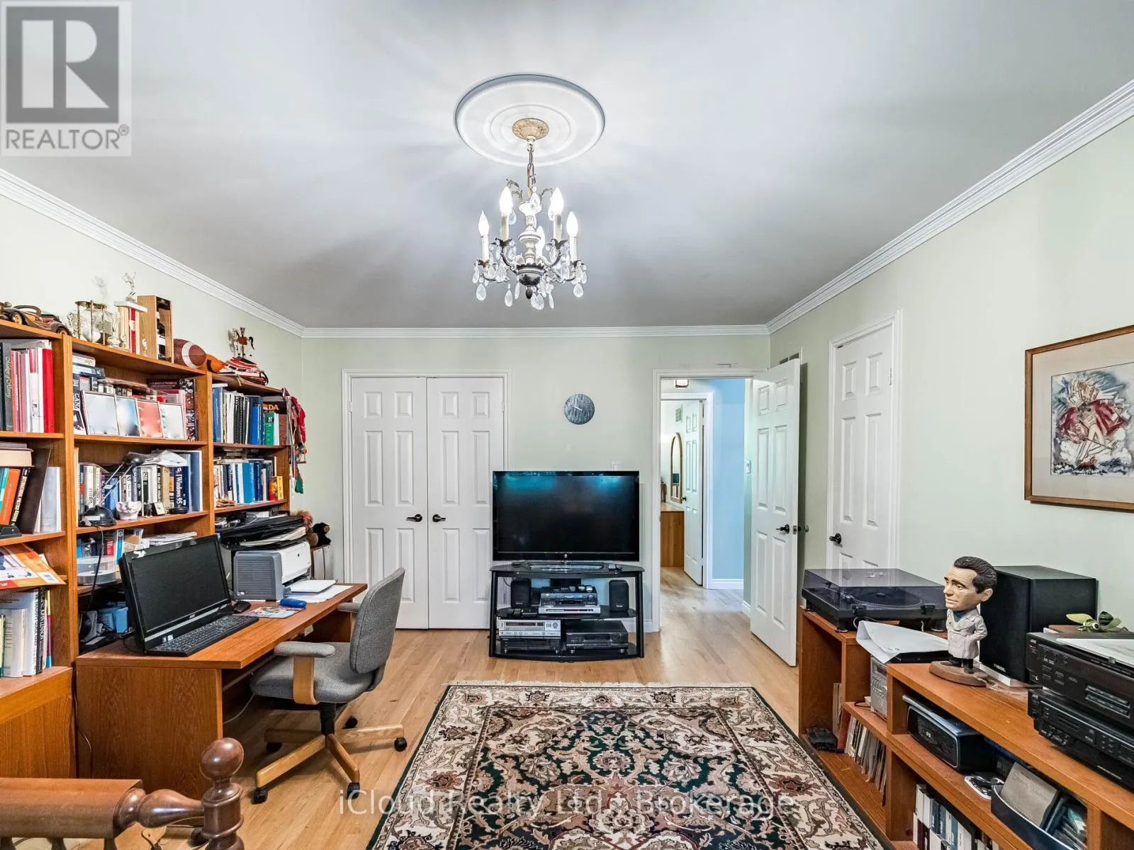 1529 BALLYCLARE DRIVE