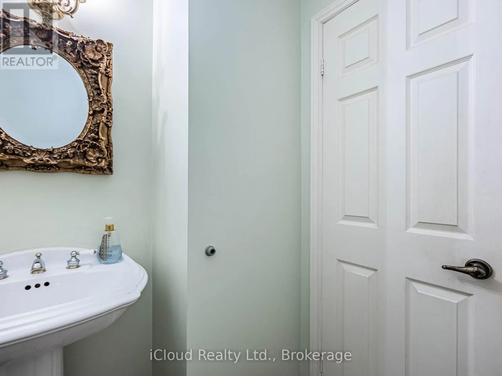 1529 BALLYCLARE DRIVE