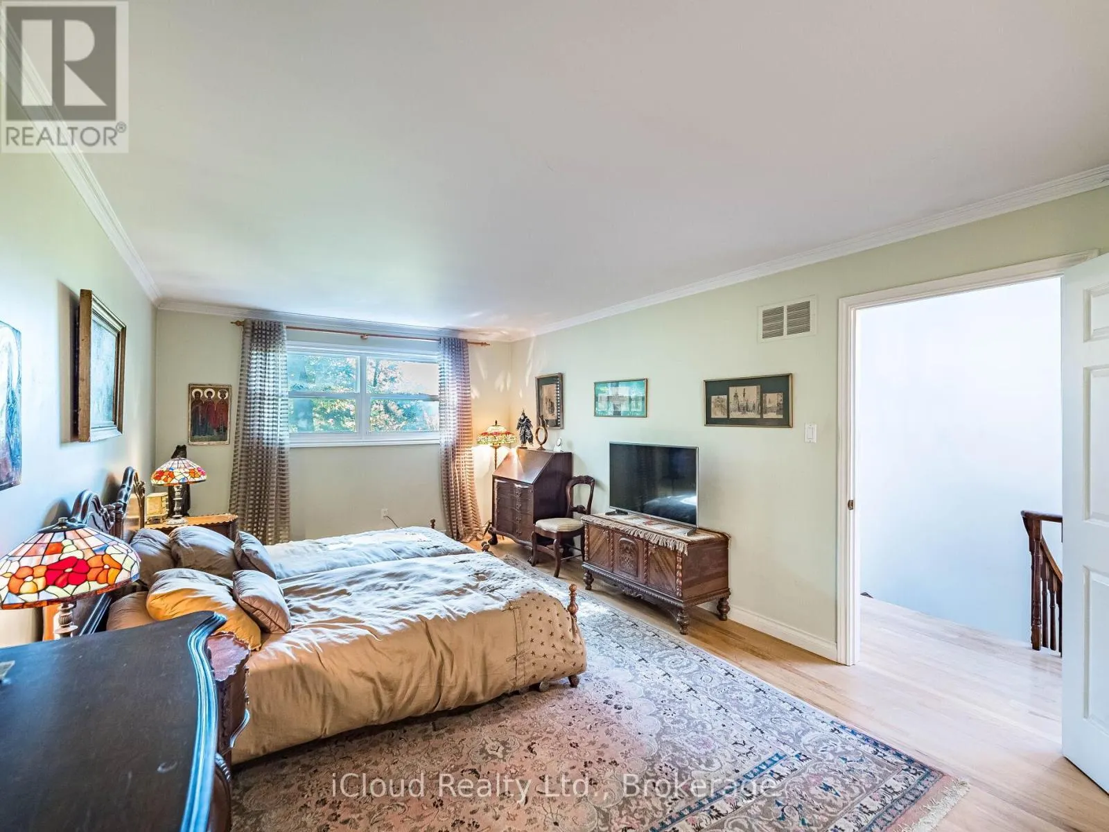 1529 BALLYCLARE DRIVE