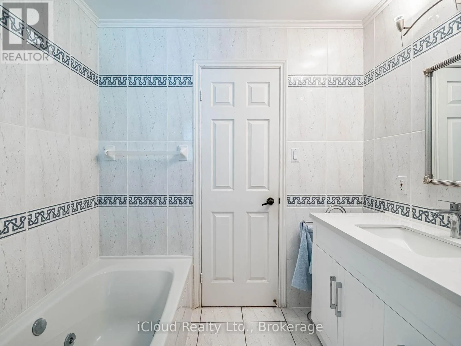 1529 BALLYCLARE DRIVE