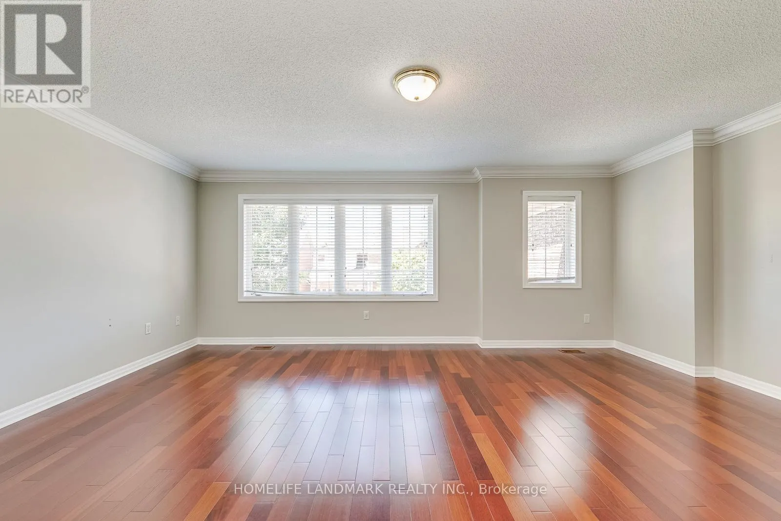 2196 HIGHCLIFFE WAY