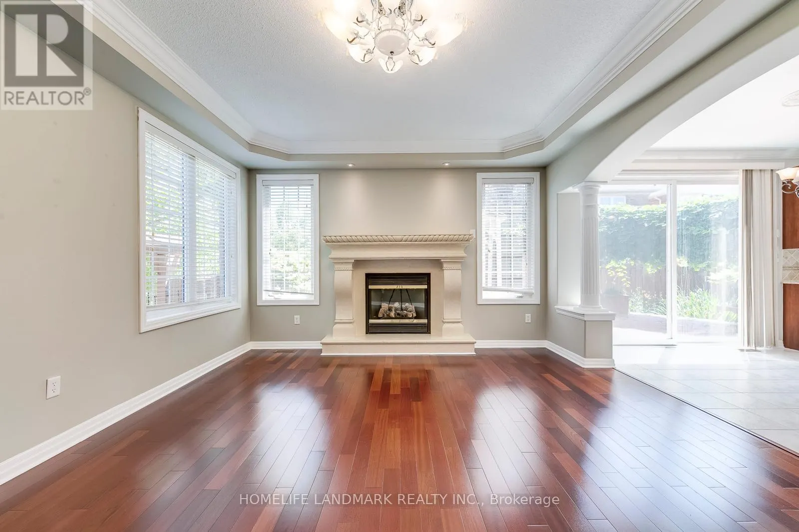 2196 HIGHCLIFFE WAY