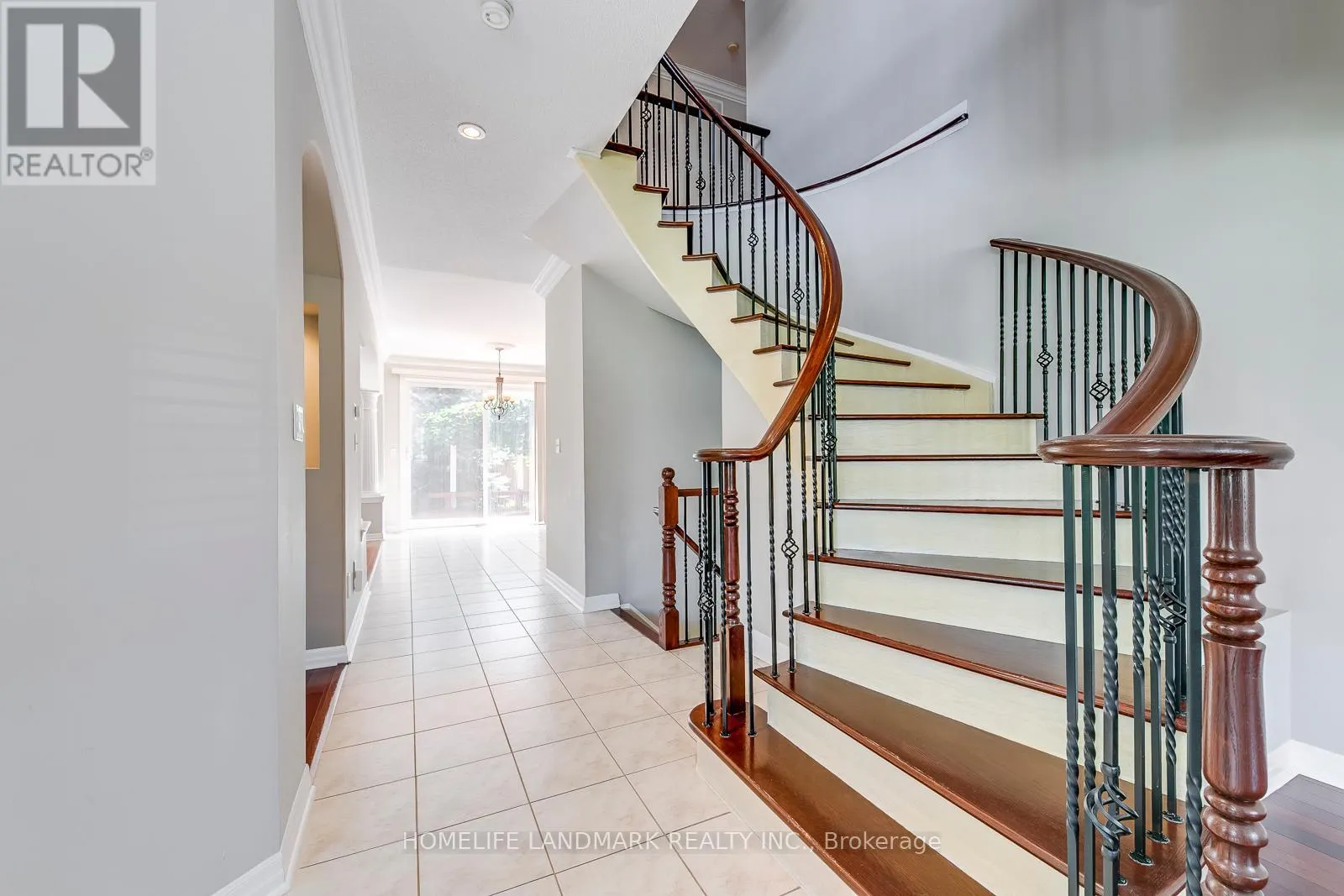 2196 HIGHCLIFFE WAY