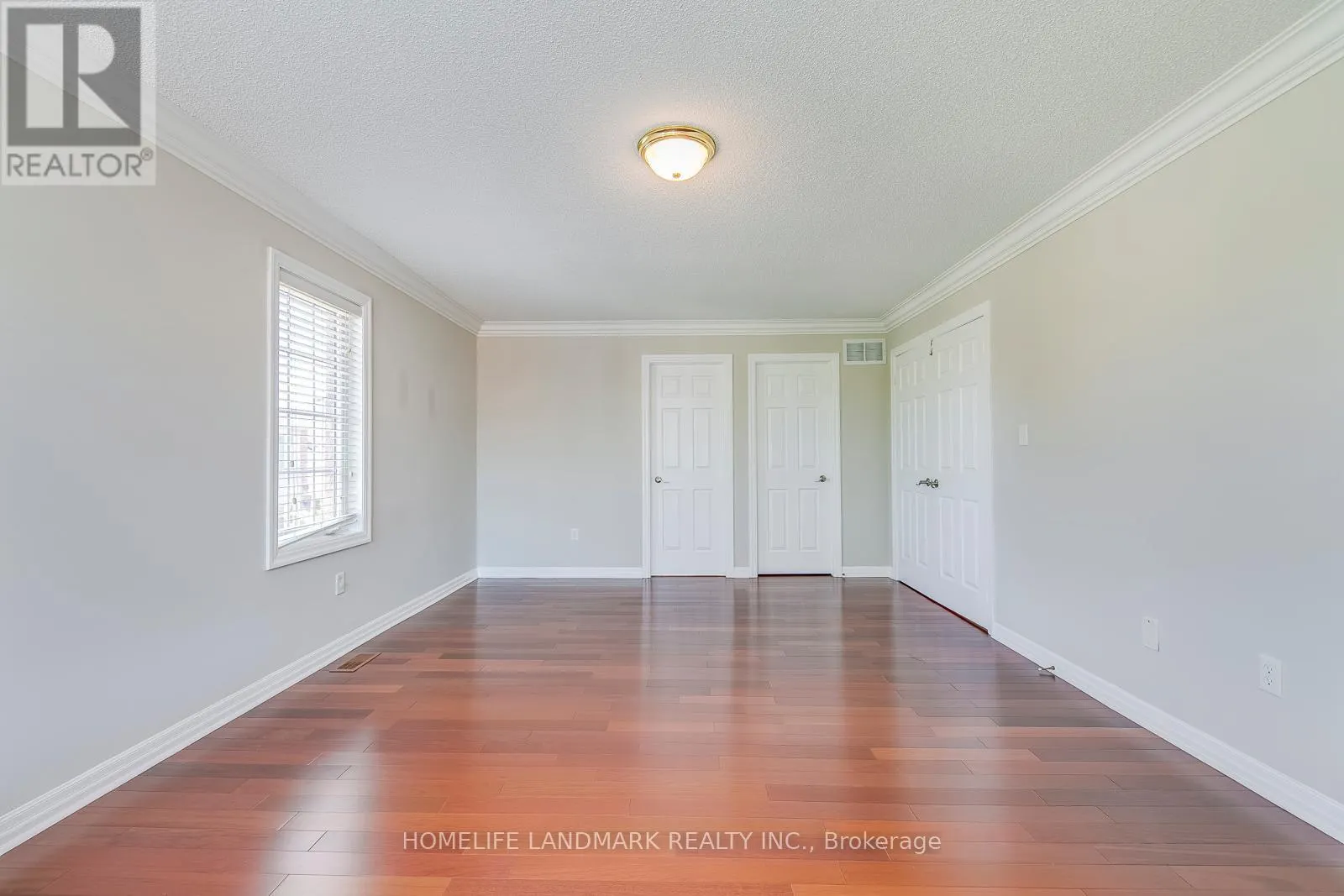 2196 HIGHCLIFFE WAY