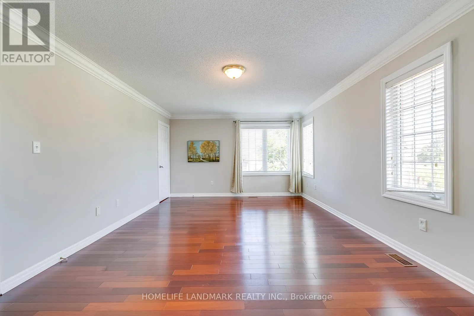 2196 HIGHCLIFFE WAY