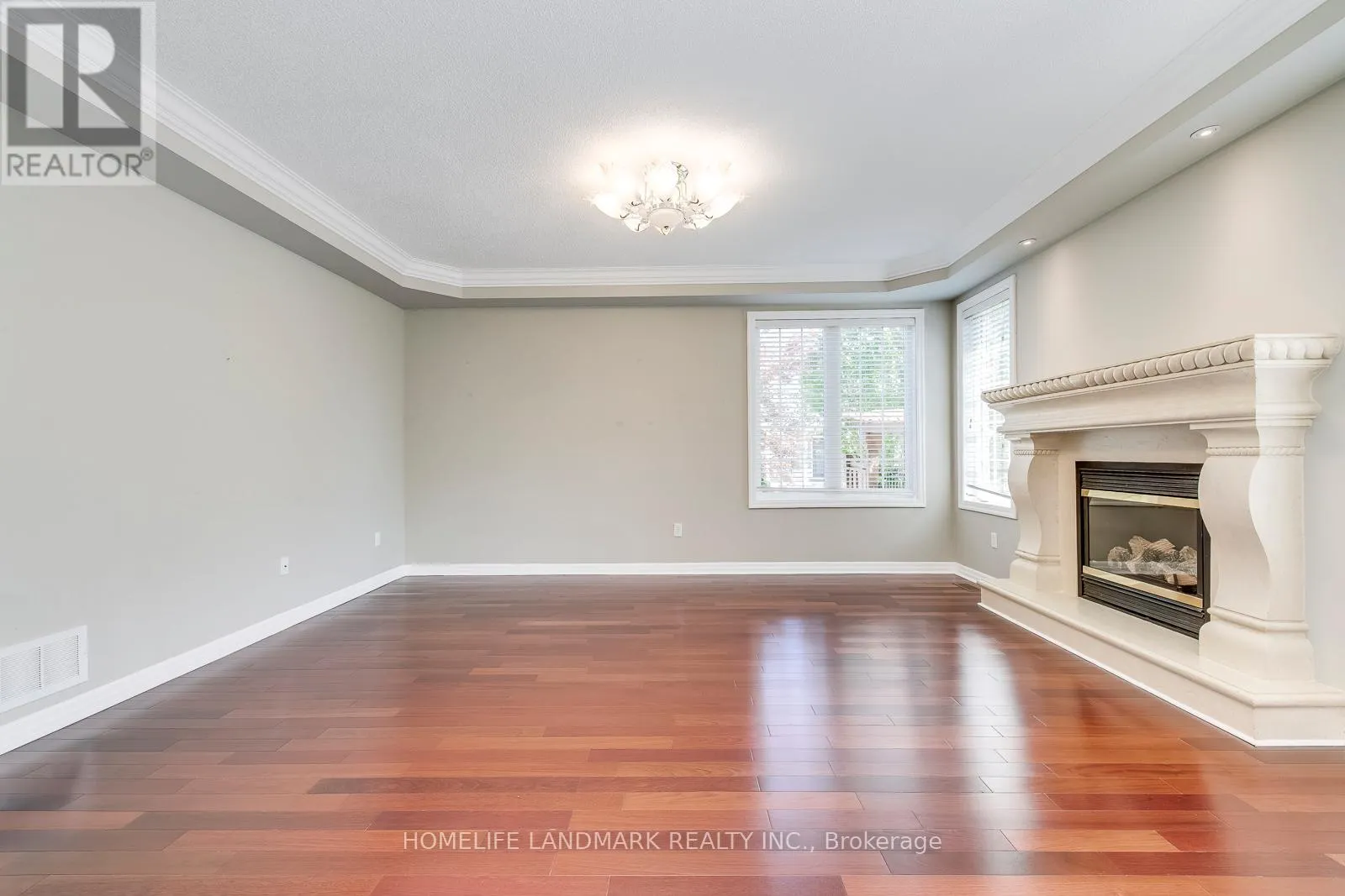 2196 HIGHCLIFFE WAY
