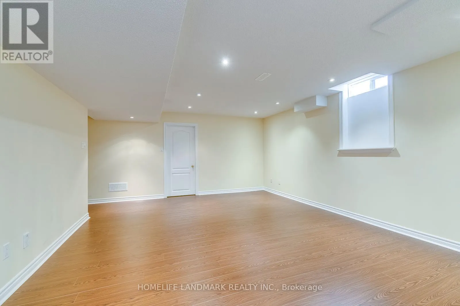 2196 HIGHCLIFFE WAY