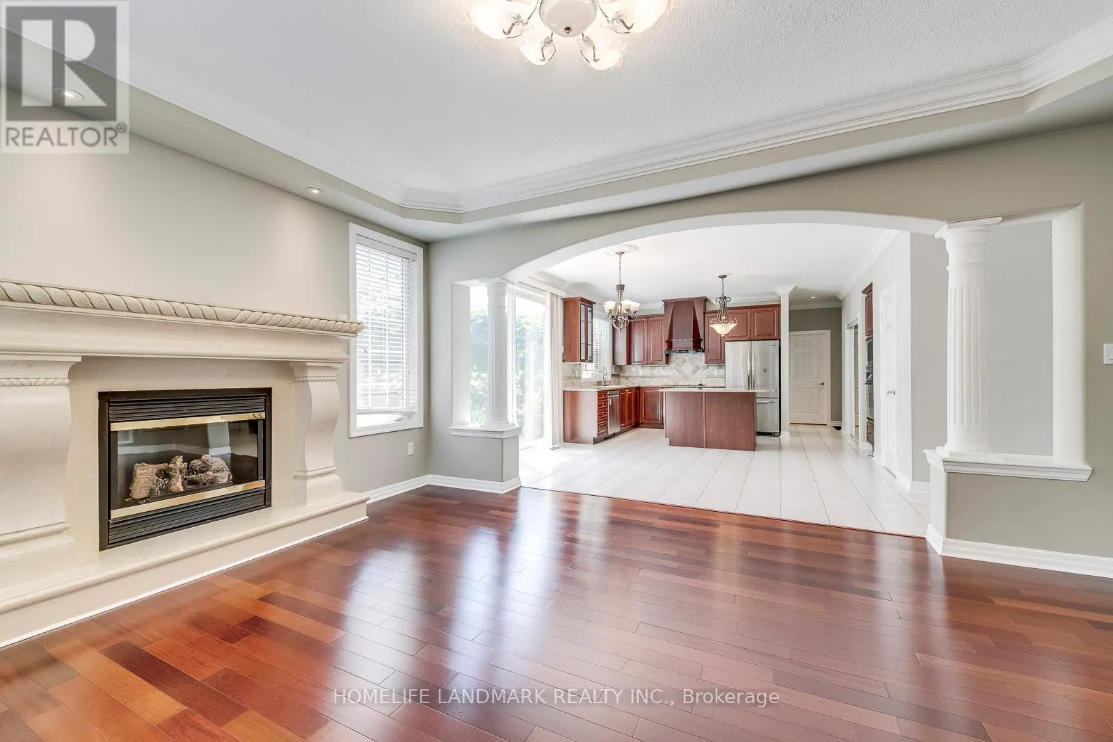 2196 HIGHCLIFFE WAY