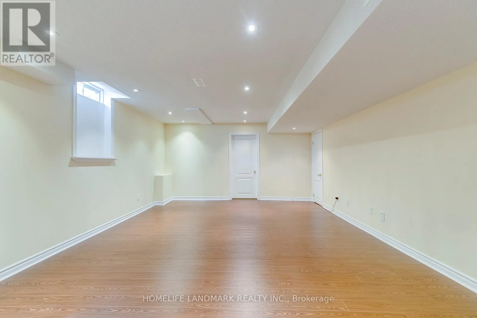 2196 HIGHCLIFFE WAY