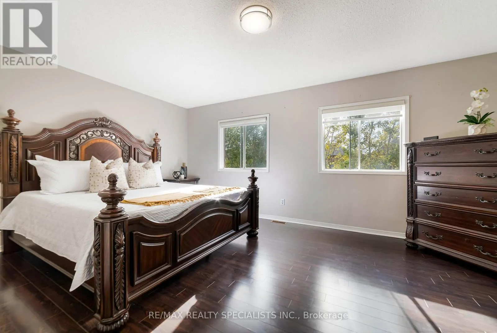 220 CRESTHAVEN ROAD