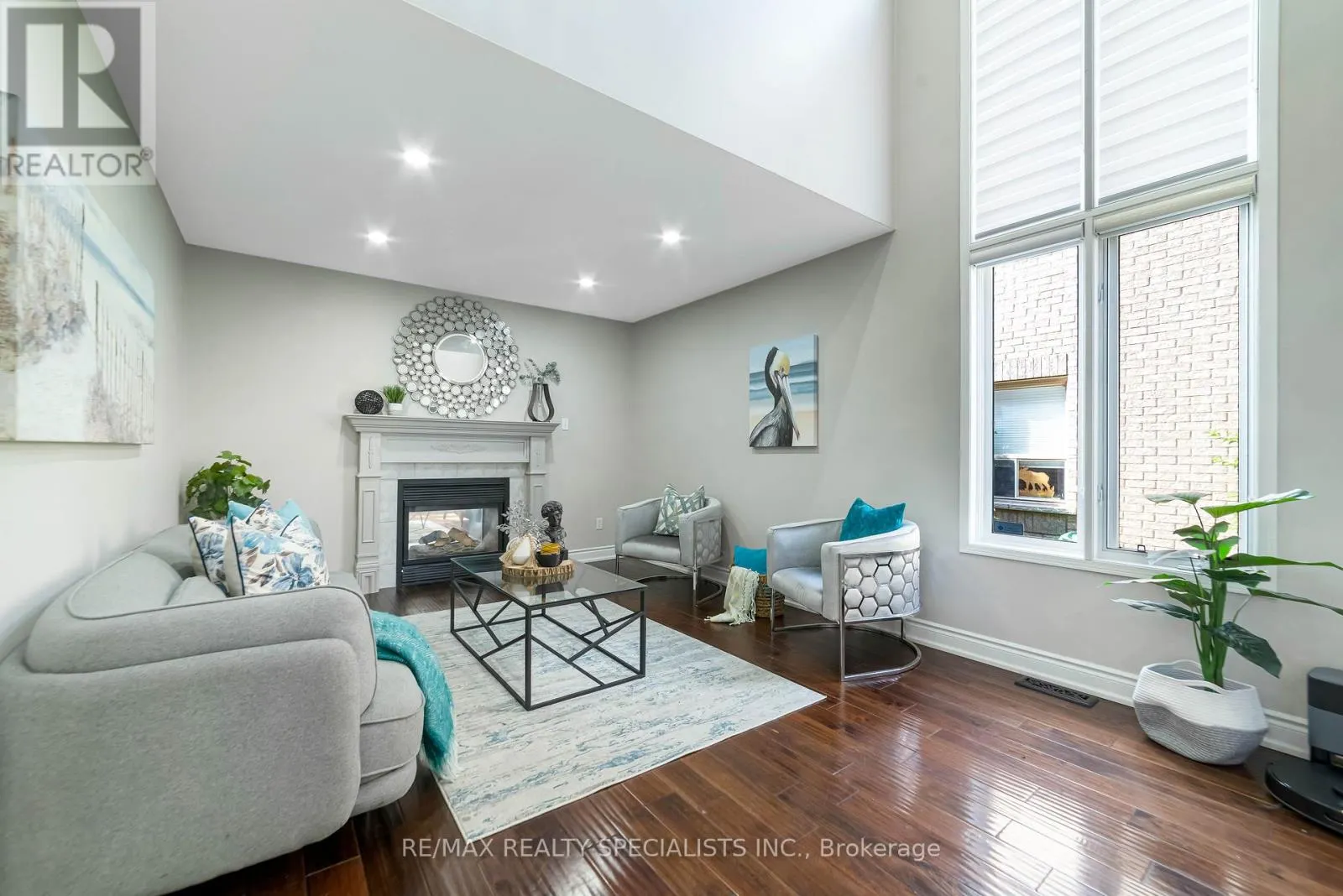 220 CRESTHAVEN ROAD