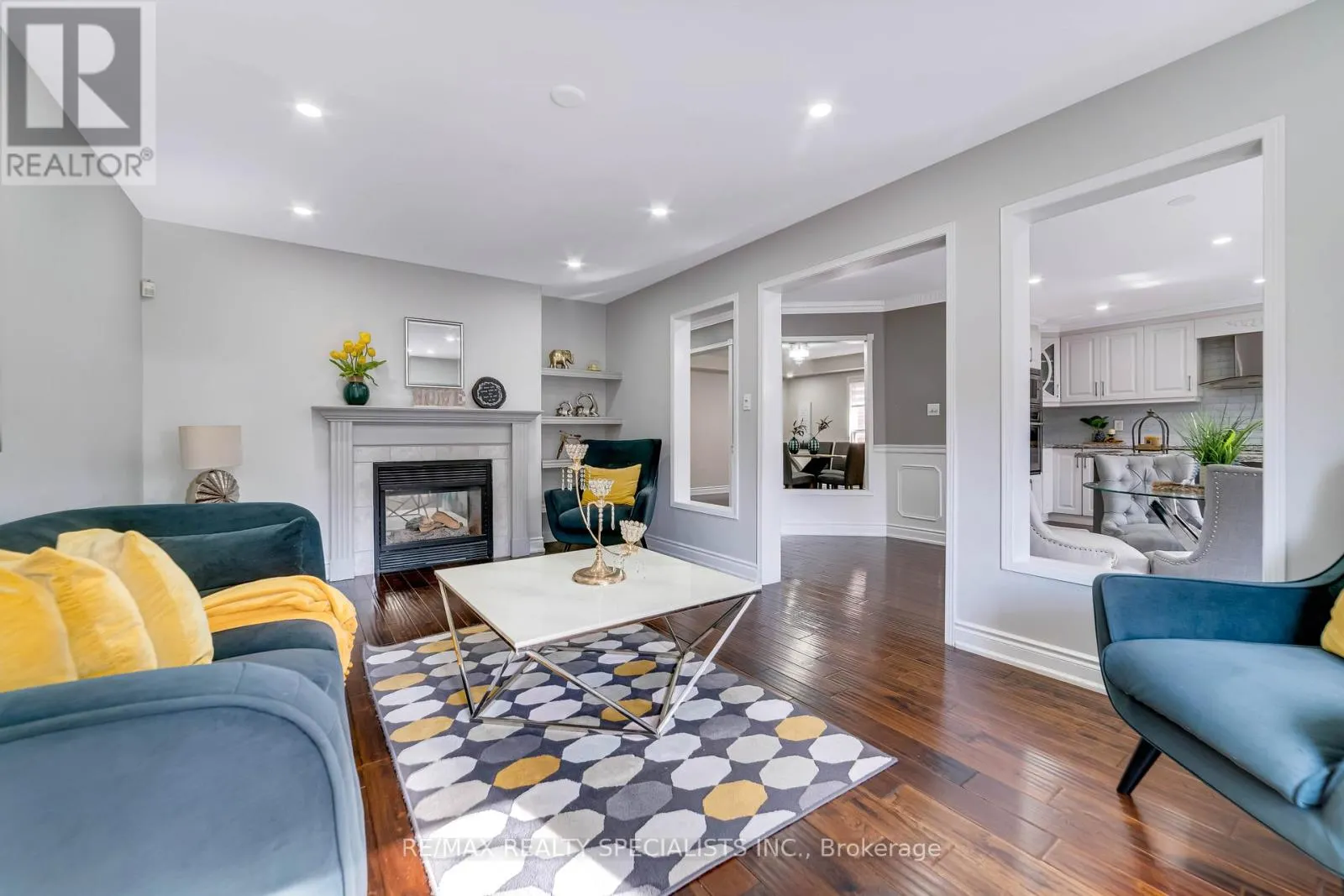 220 CRESTHAVEN ROAD