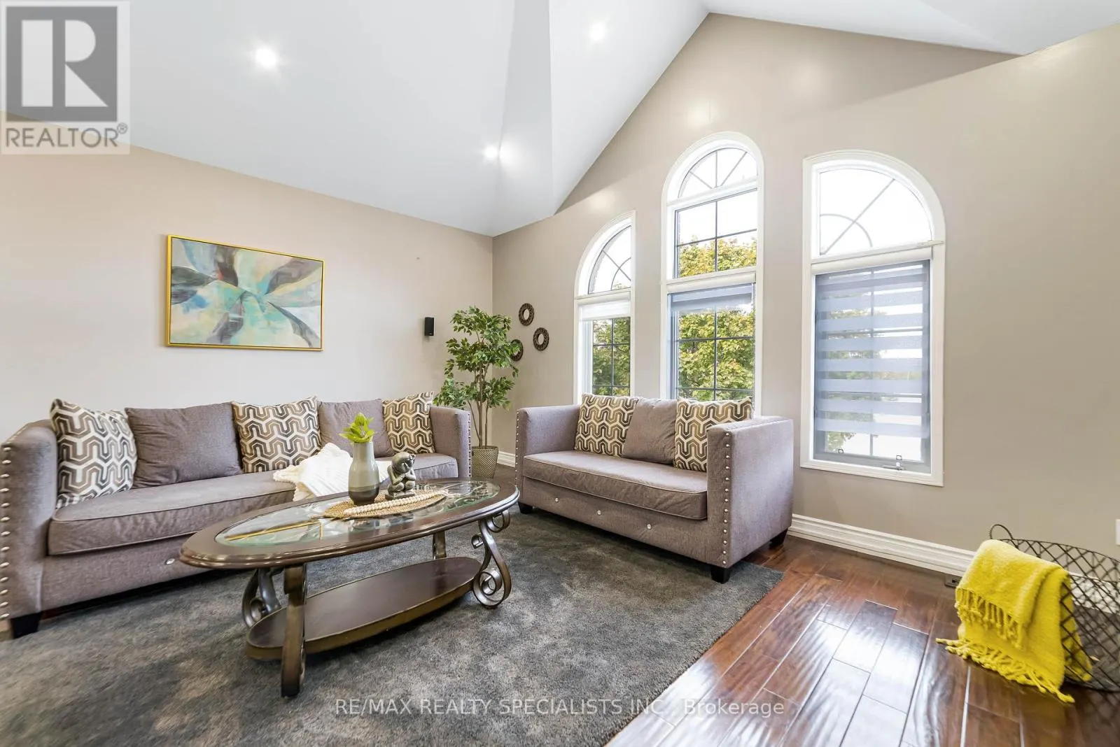 220 CRESTHAVEN ROAD