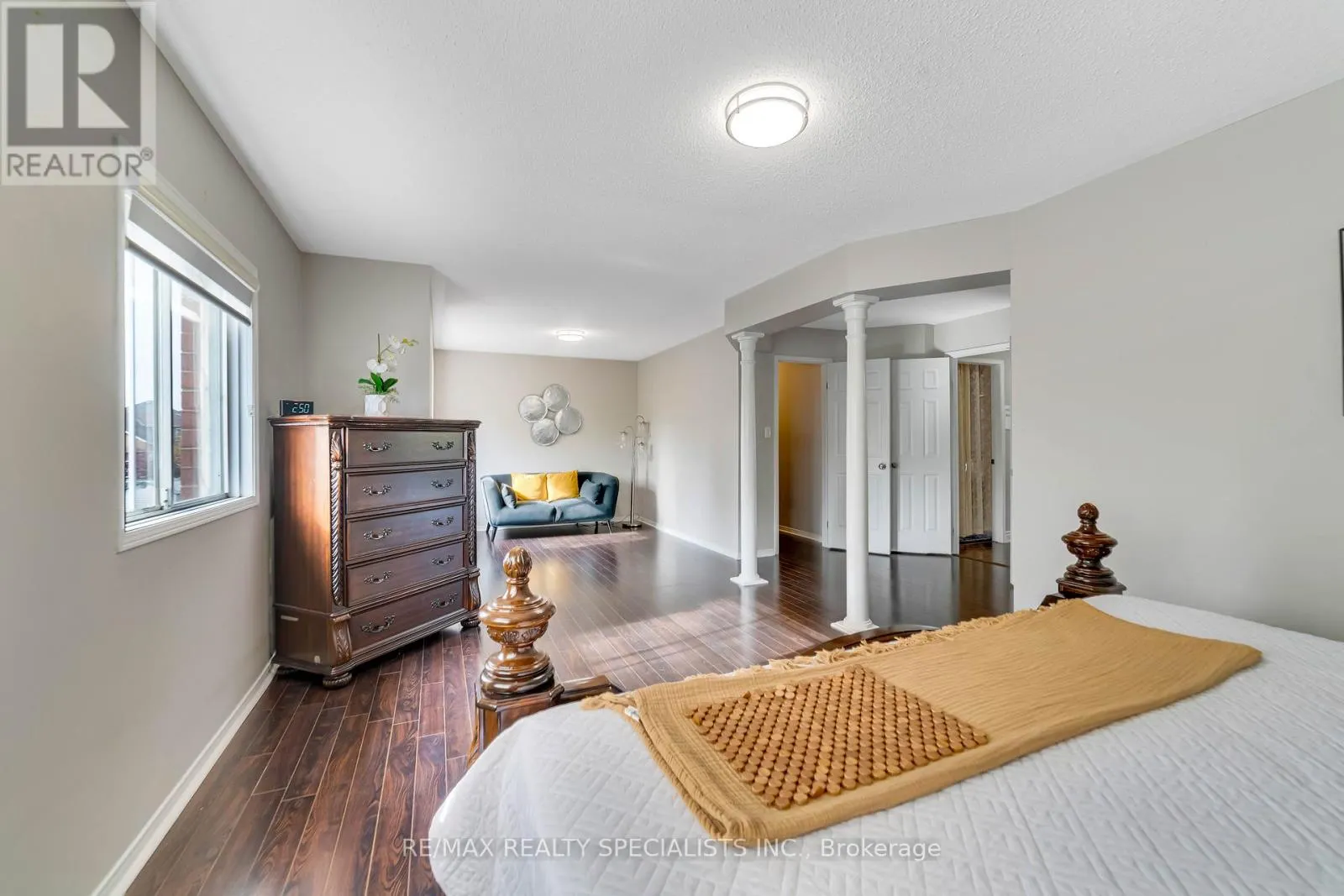 220 CRESTHAVEN ROAD