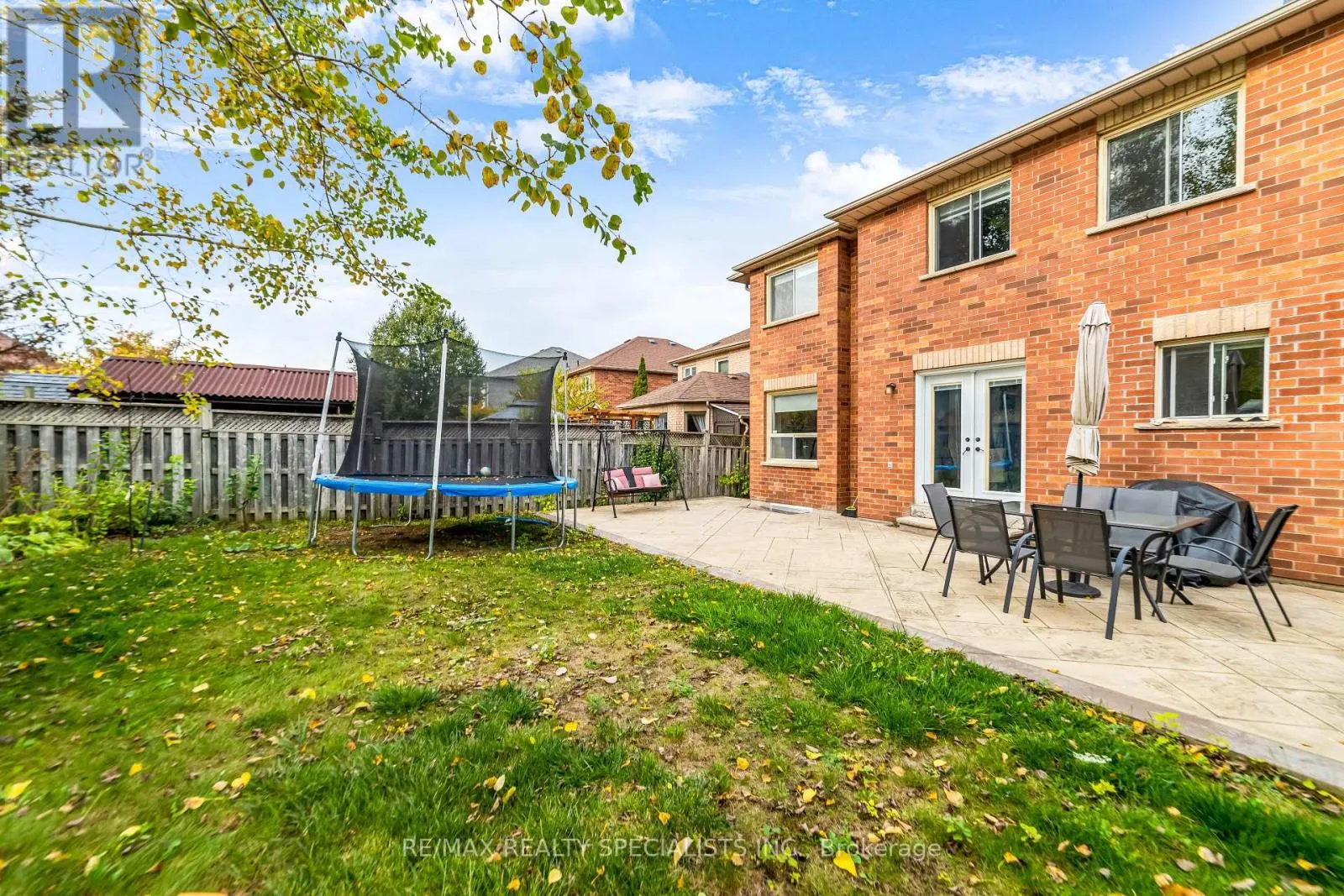 220 CRESTHAVEN ROAD