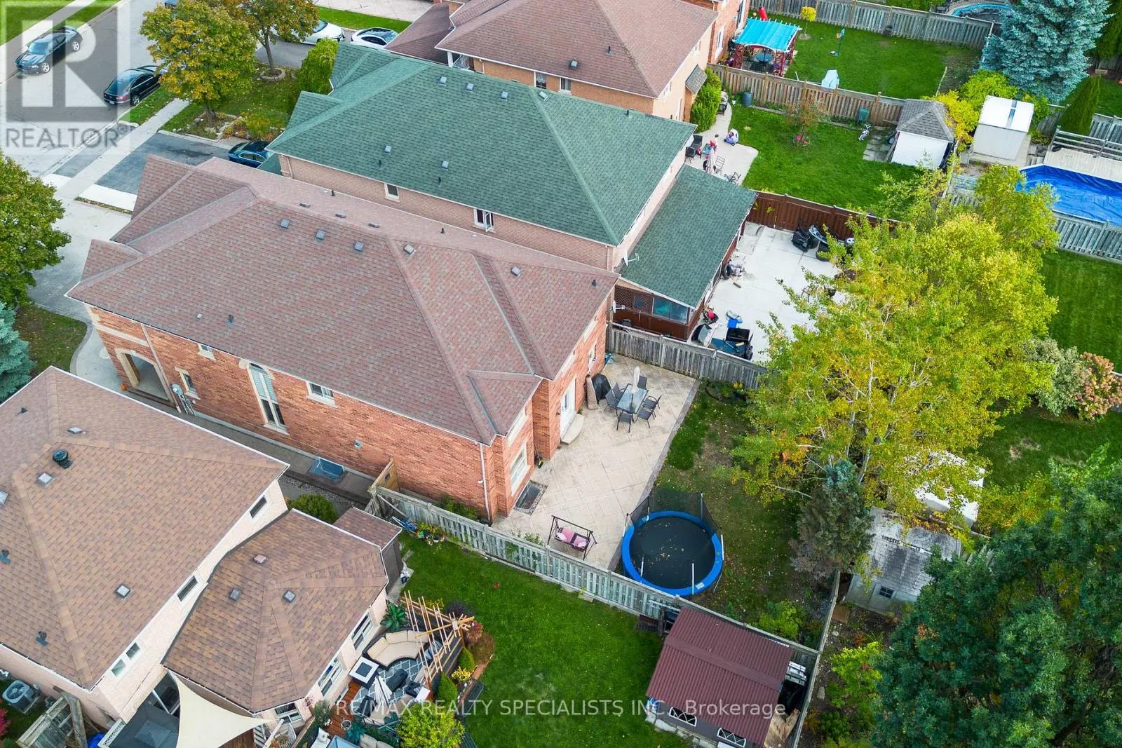 220 CRESTHAVEN ROAD